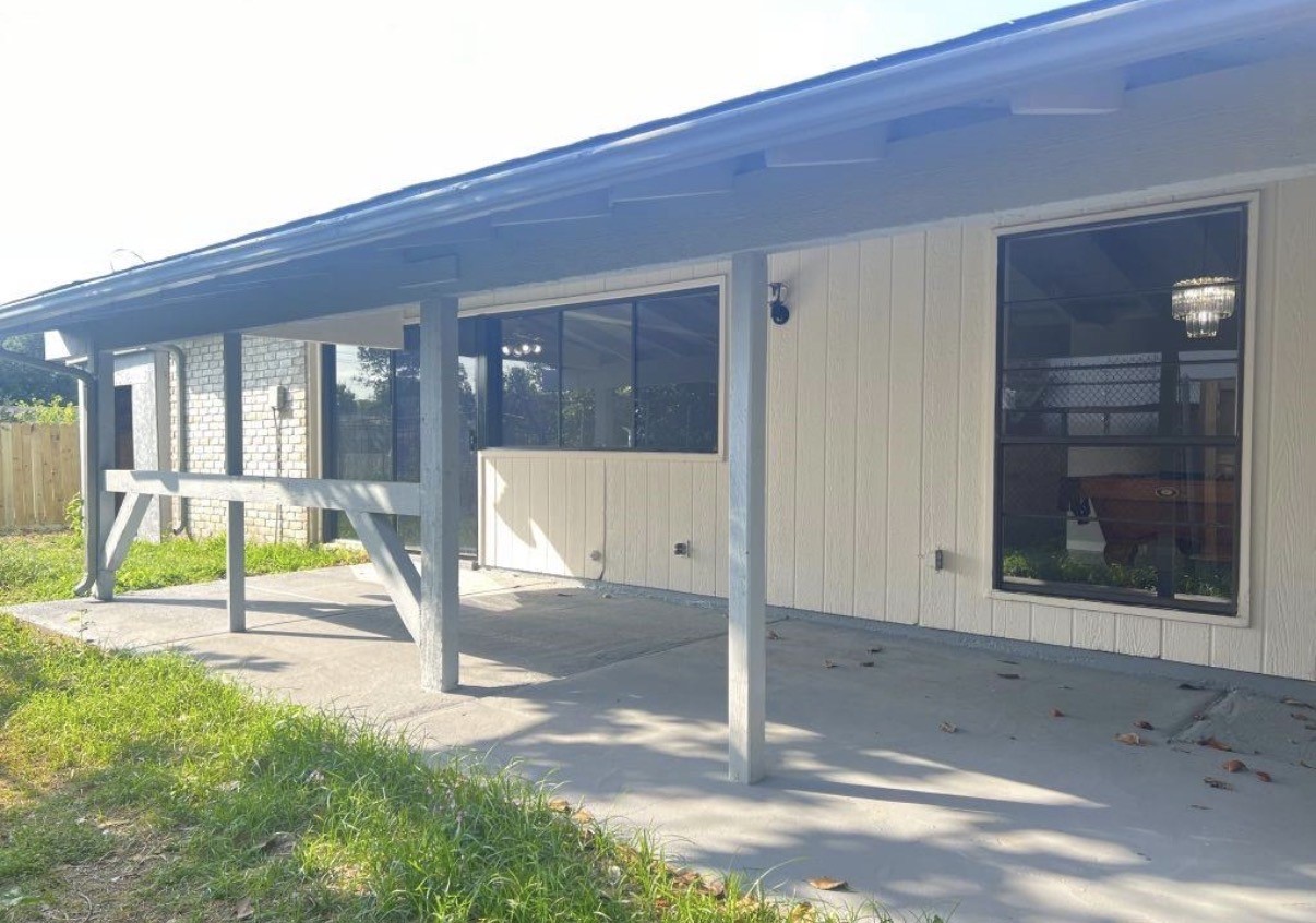 15730 Corsair Road Property Photo 10