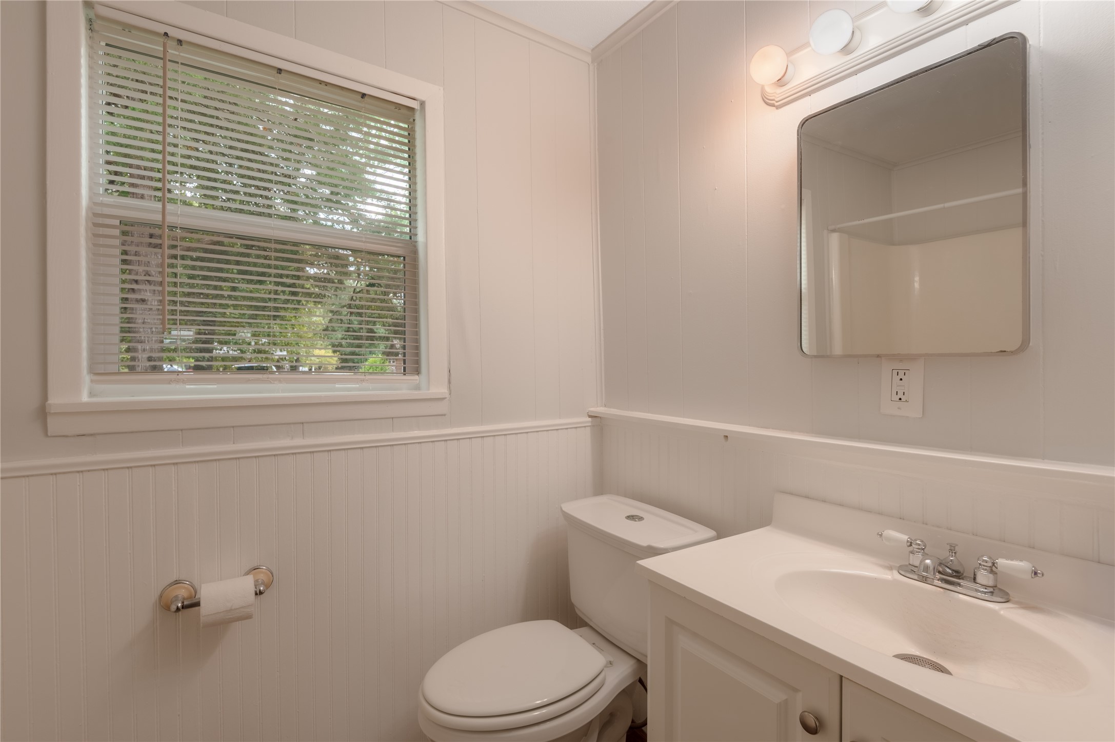 145 Pine Hollow Lane Property Photo 14