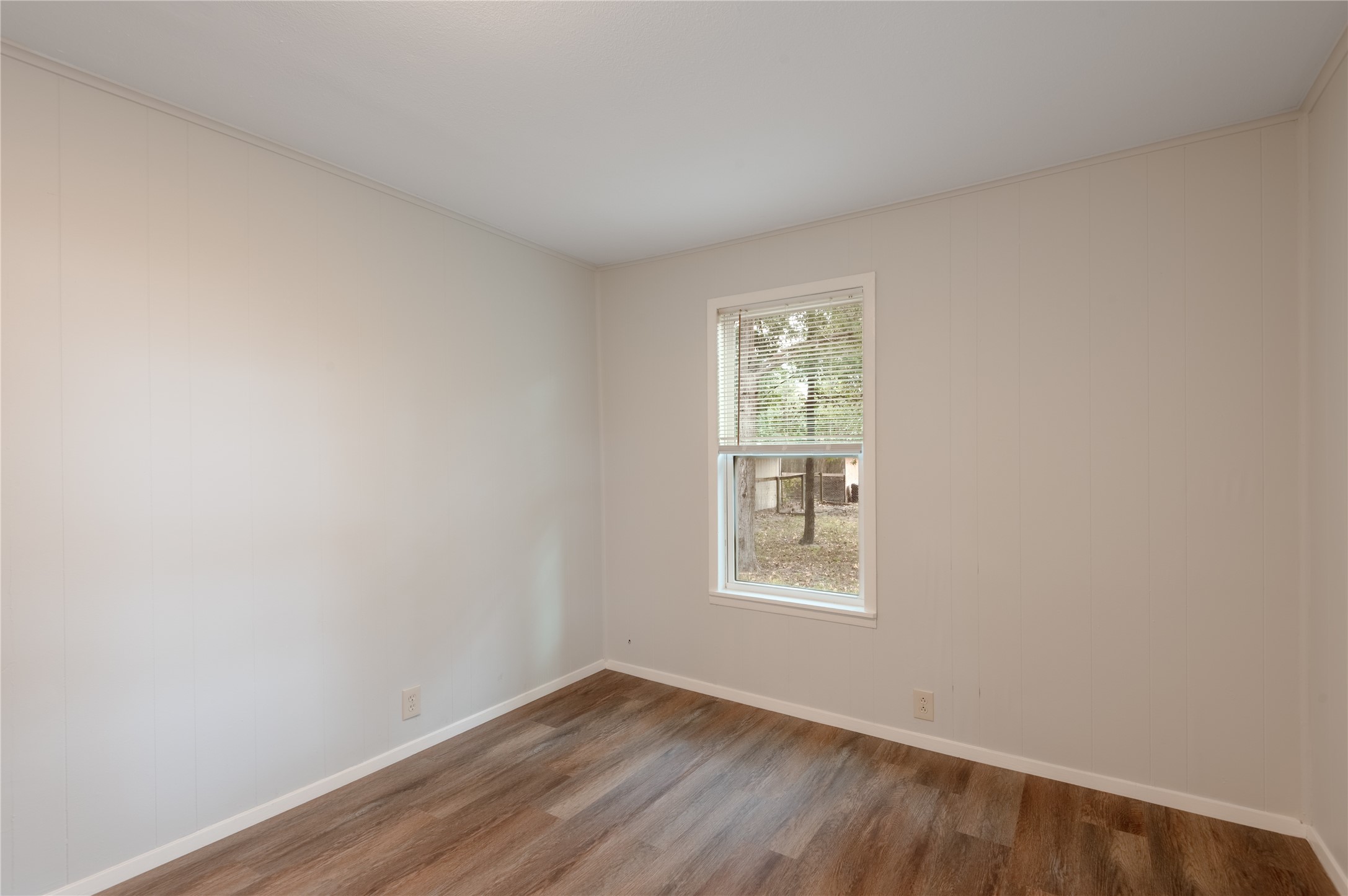145 Pine Hollow Lane Property Photo 16