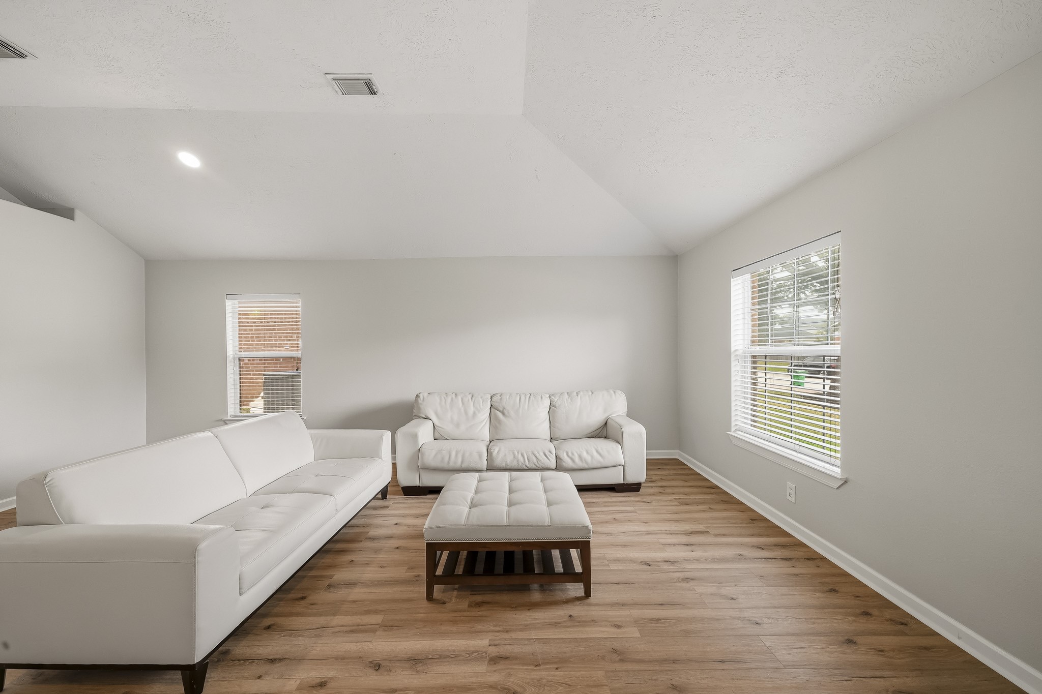 18126 Brightwood Park Lane Property Photo 6