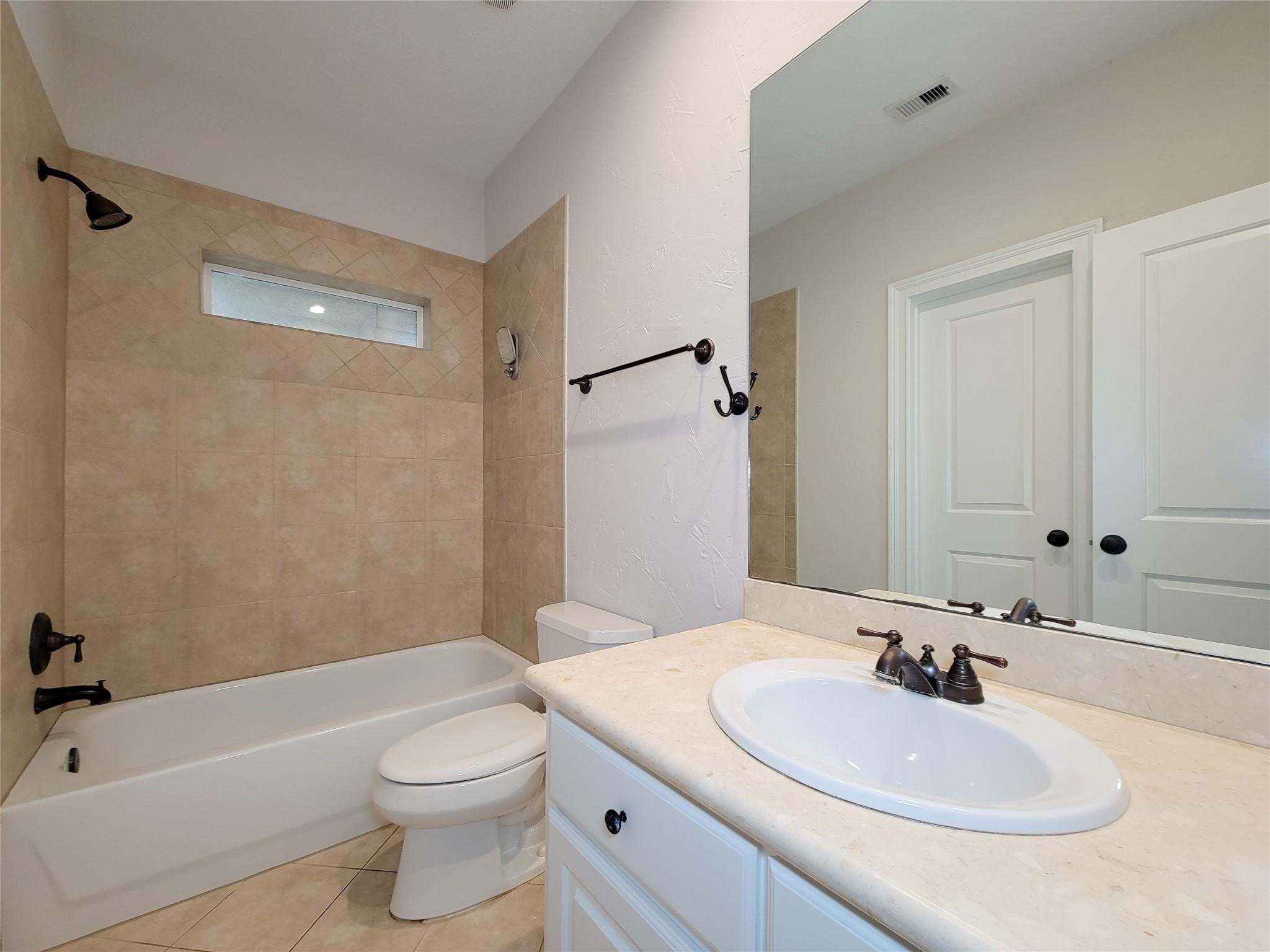 2418 Ralph Street A Property Photo 9
