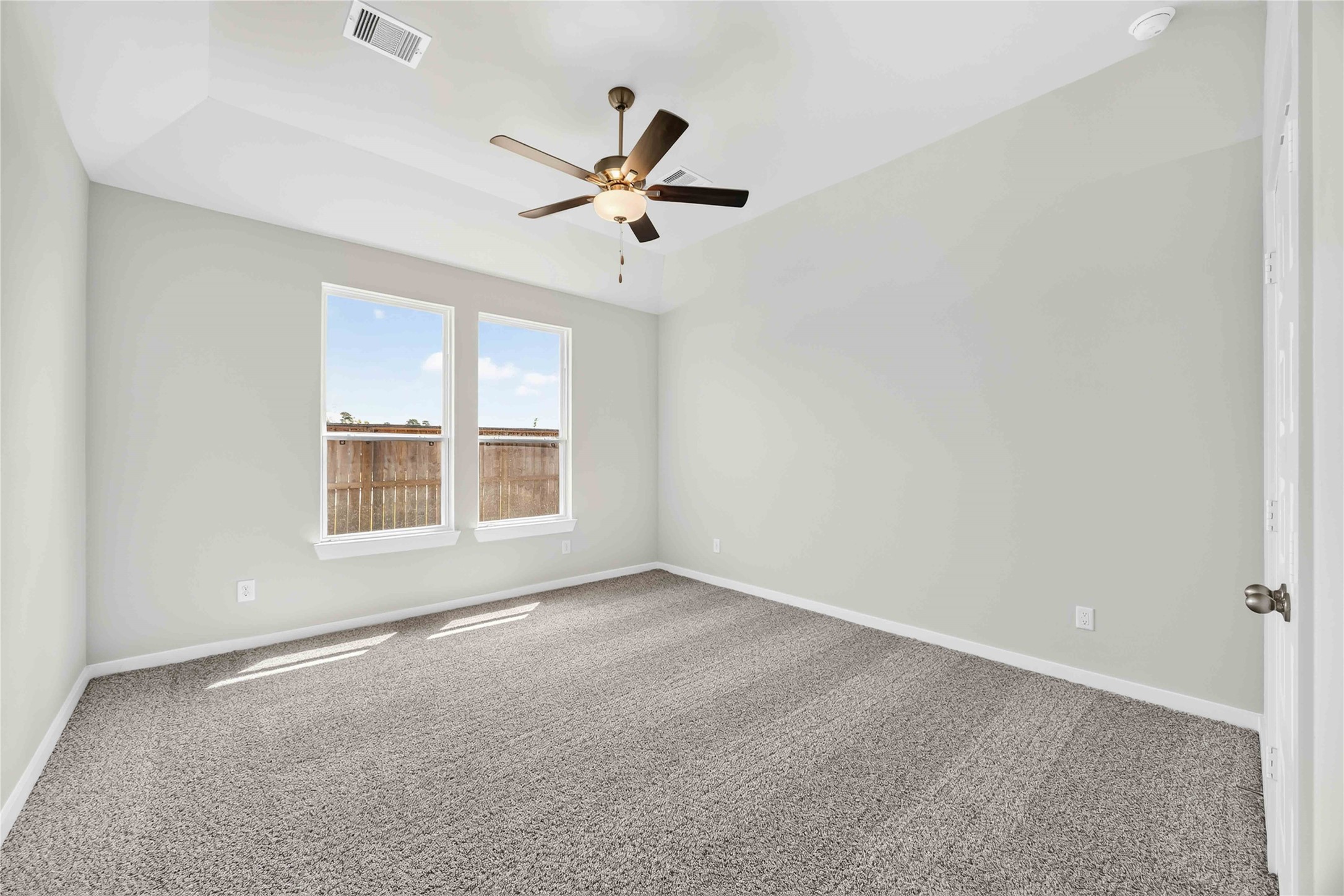 11925 Avian Avenue Property Photo 7