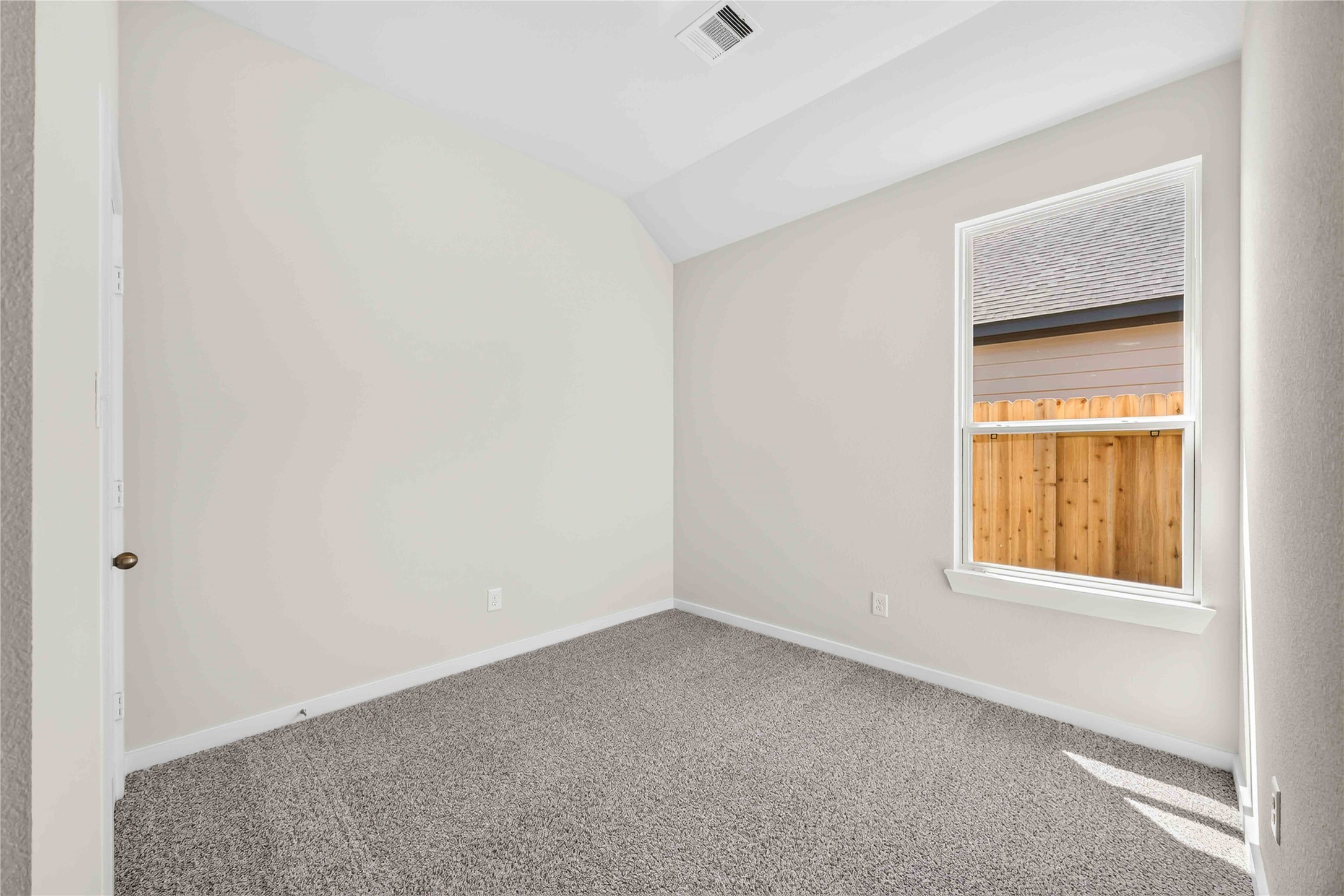 11925 Avian Avenue Property Photo 13