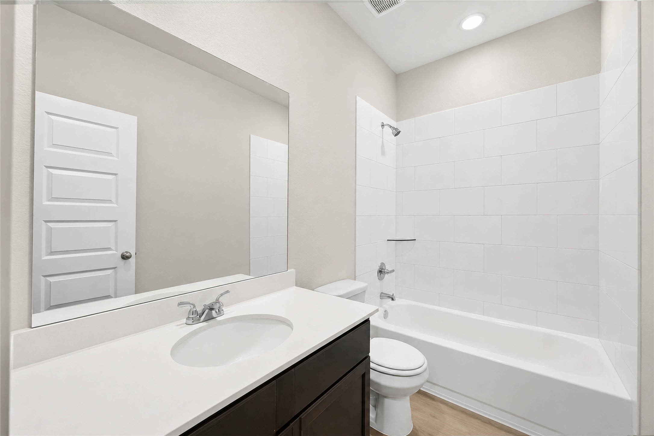 11925 Avian Avenue Property Photo 15