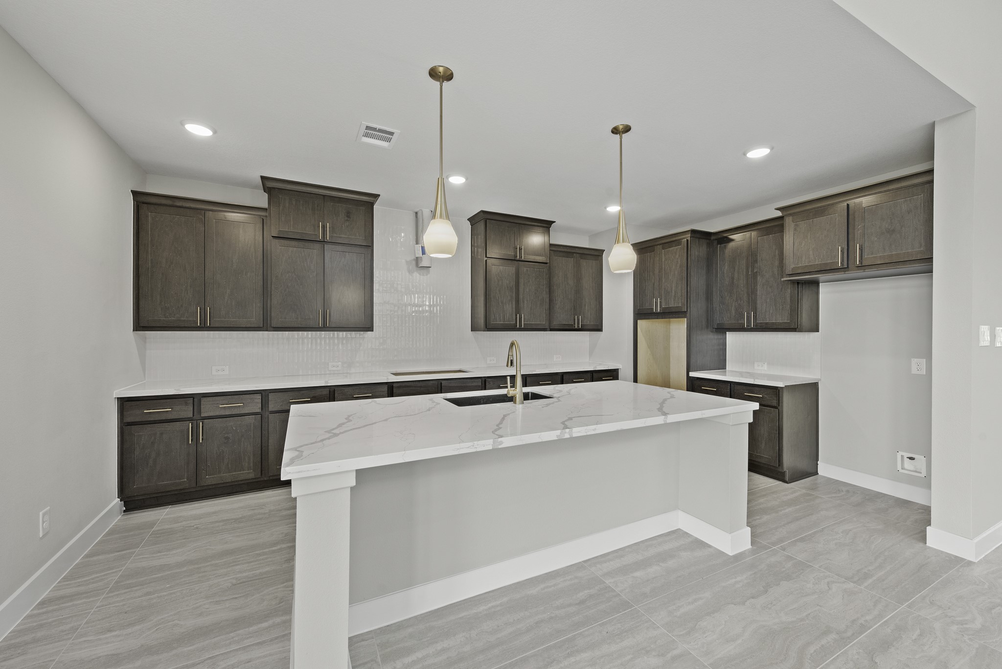 22143 Ivy Landing Street Property Photo 6