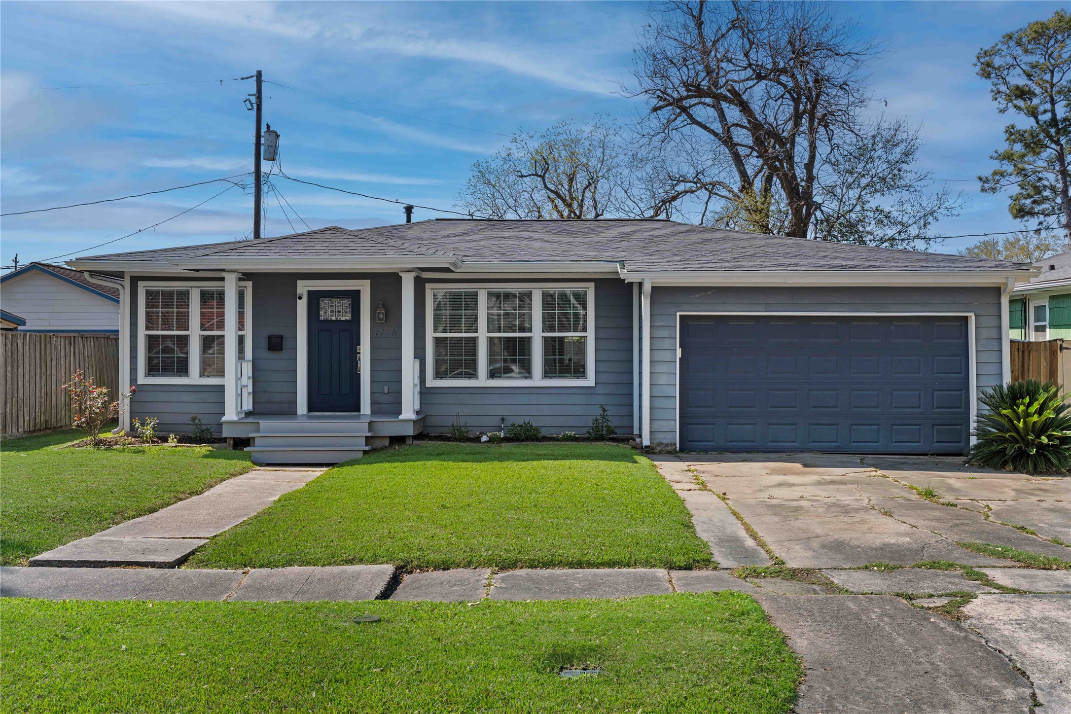 1118 Jocelyn Street Property Photo 2