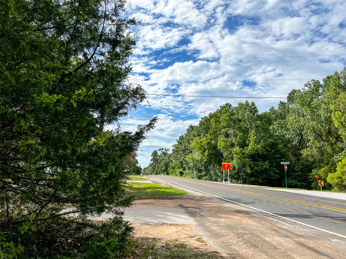 7045 State Highway 75 Property Photo 1