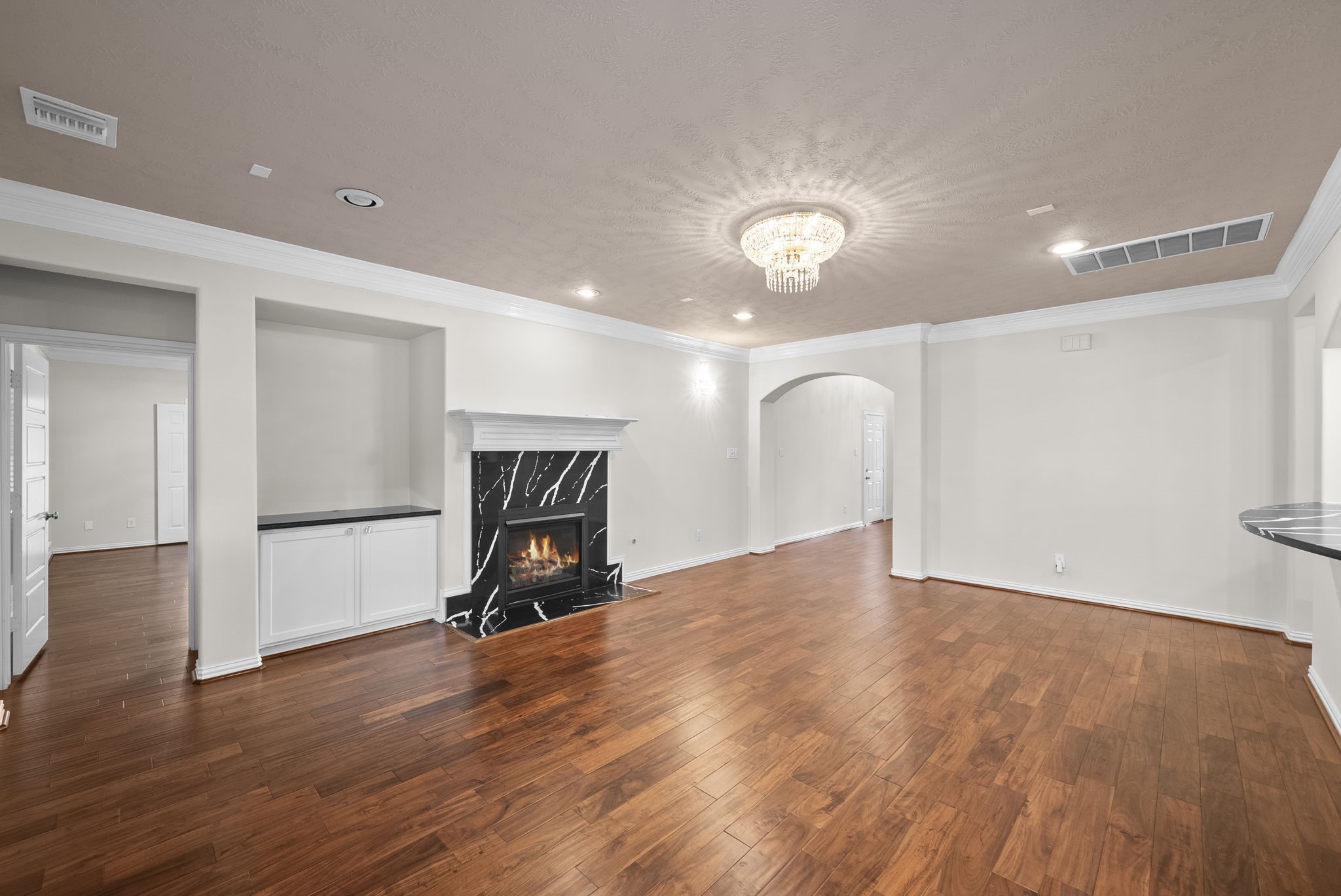 5526 Darschelle Drive Property Photo 14