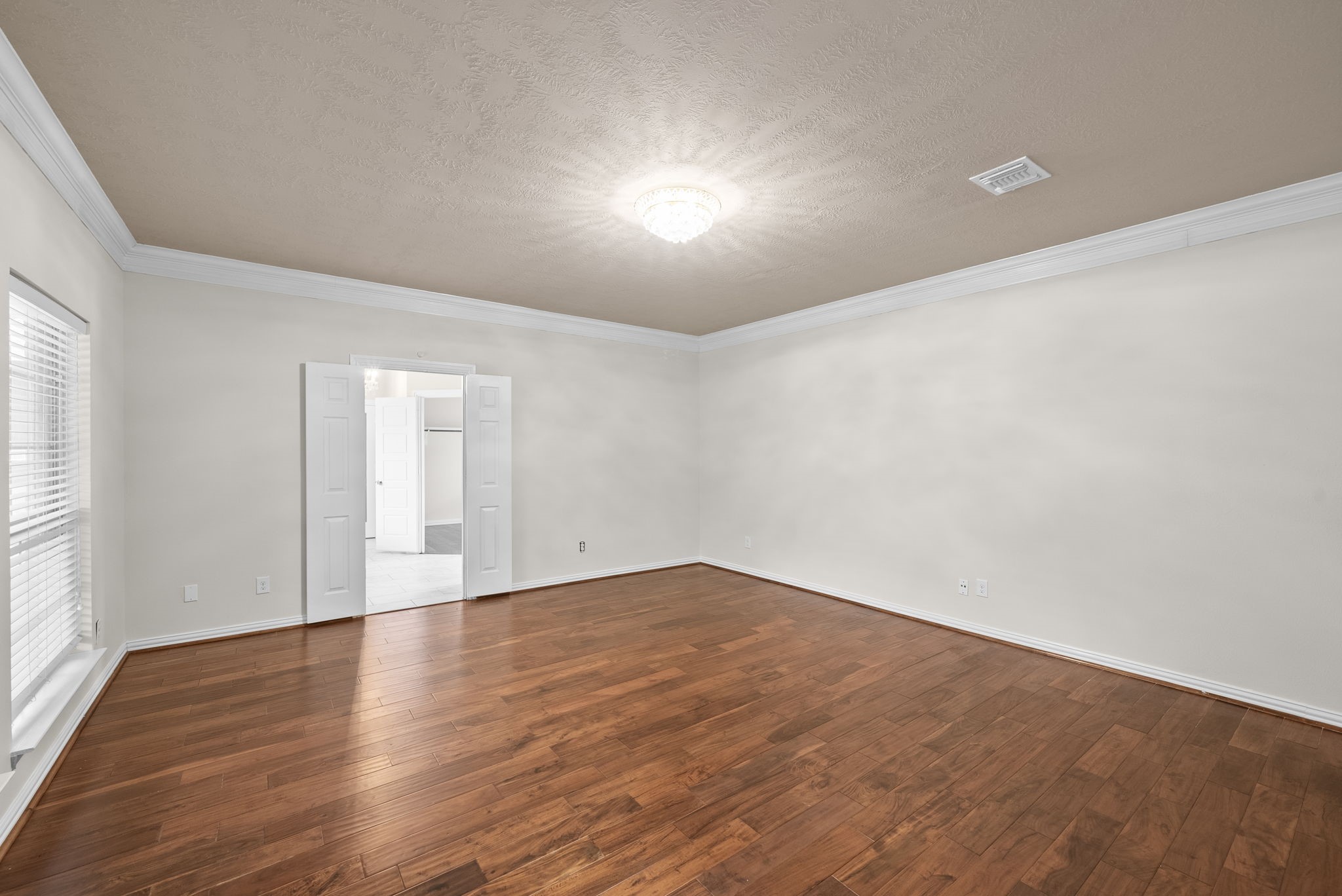 5526 Darschelle Drive Property Photo 21