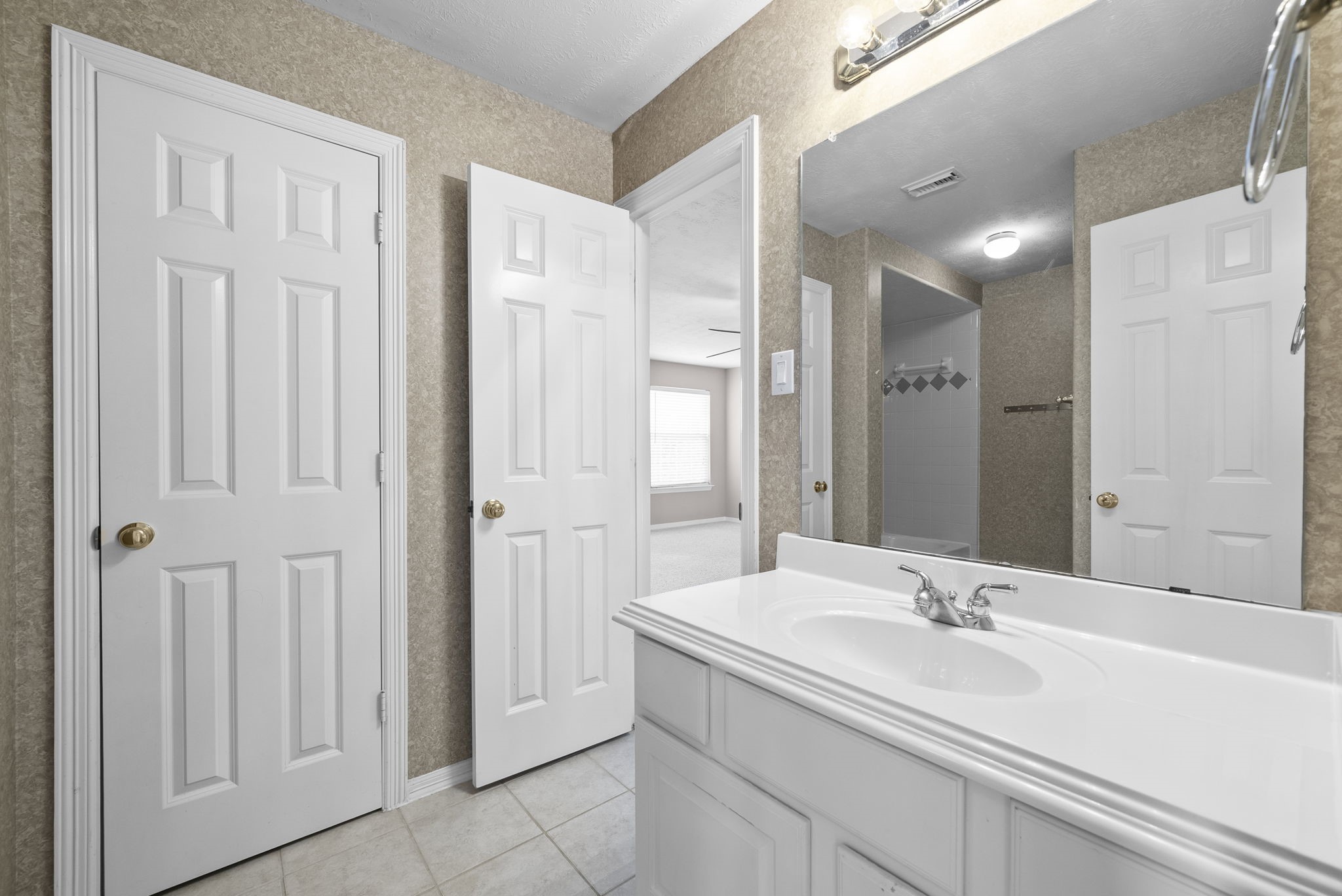 5526 Darschelle Drive Property Photo 28