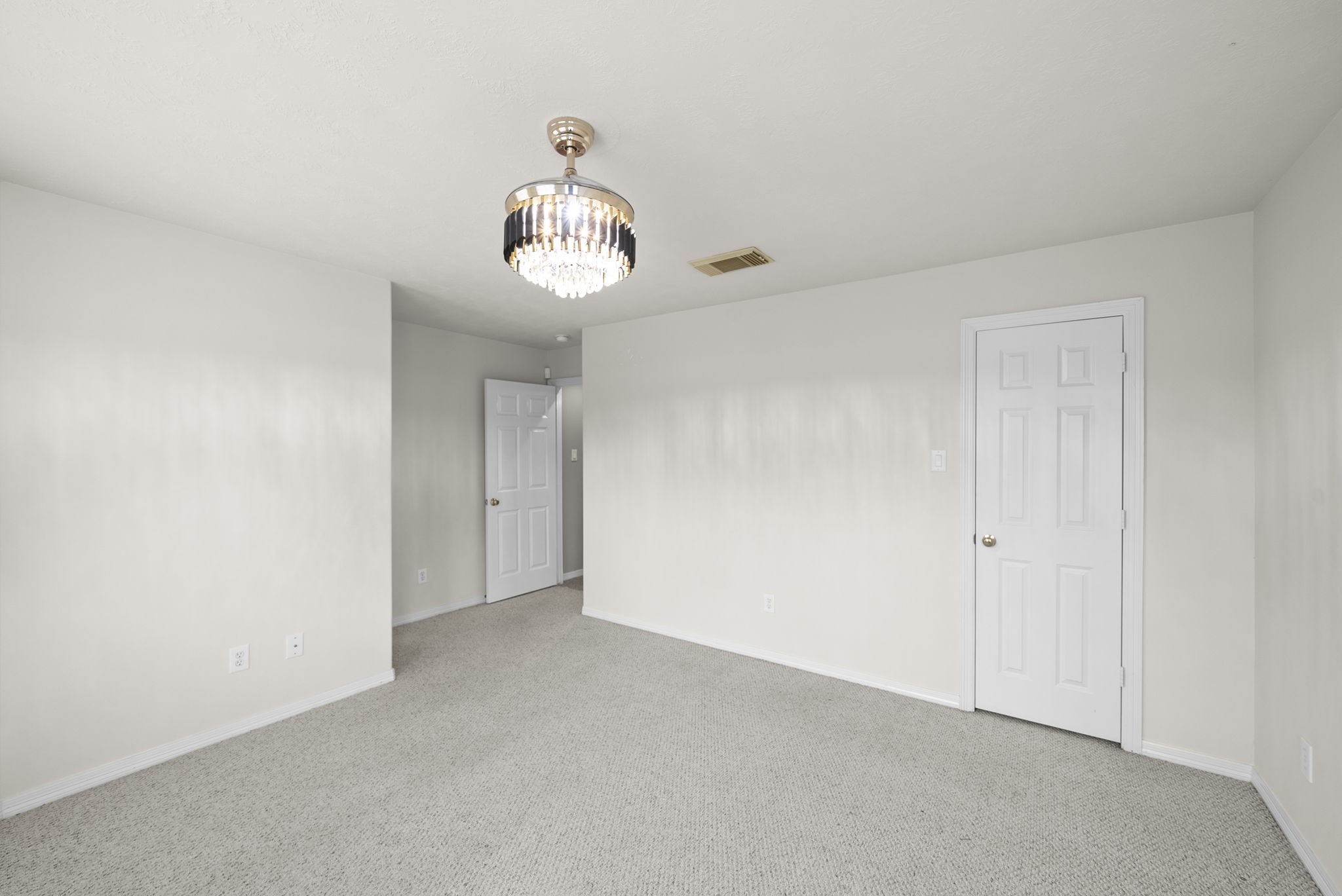 5526 Darschelle Drive Property Photo 31