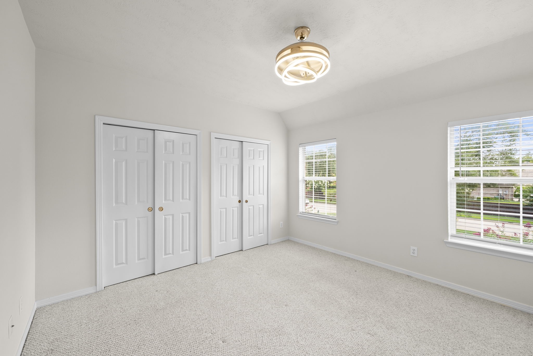 5526 Darschelle Drive Property Photo 32