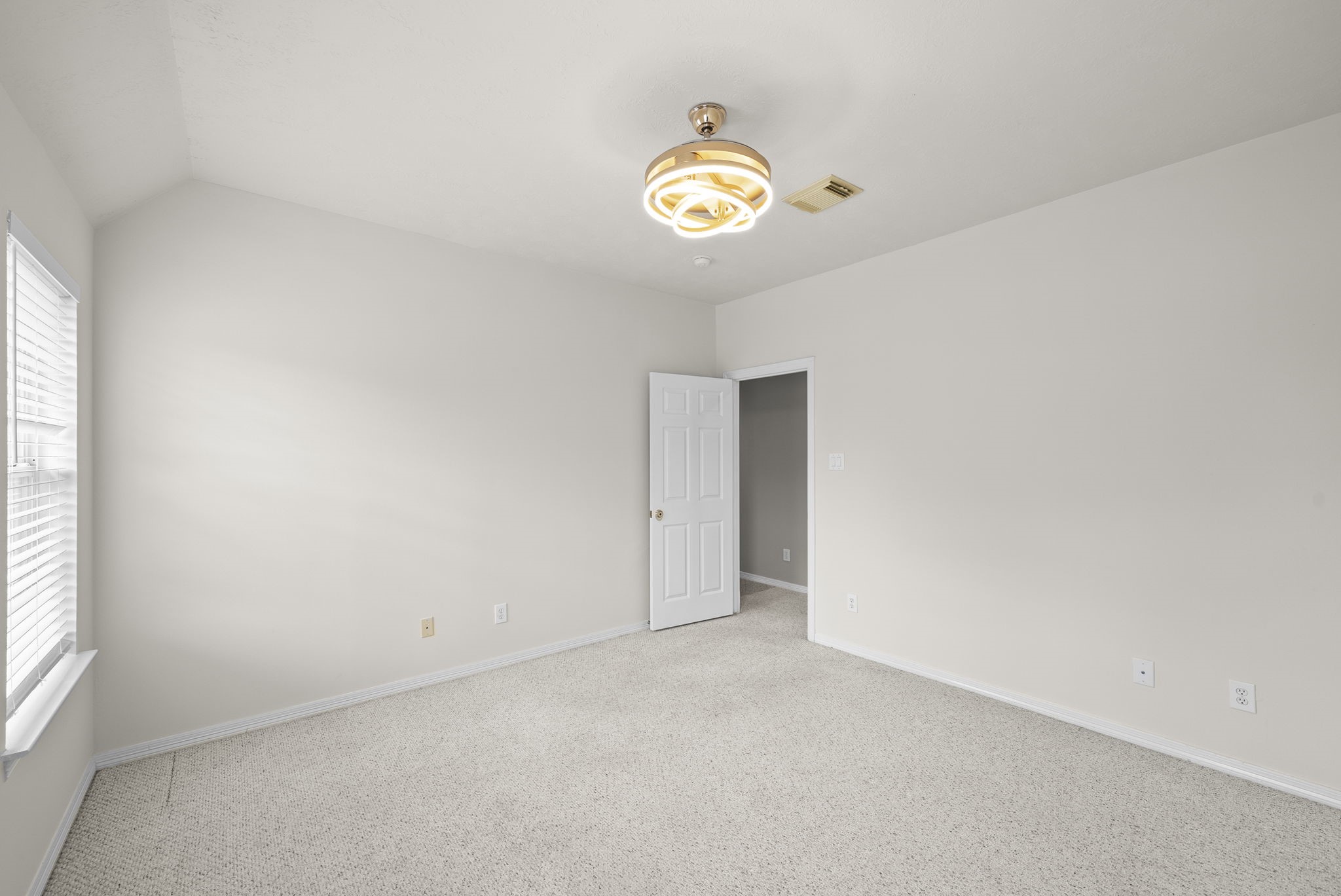 5526 Darschelle Drive Property Photo 33