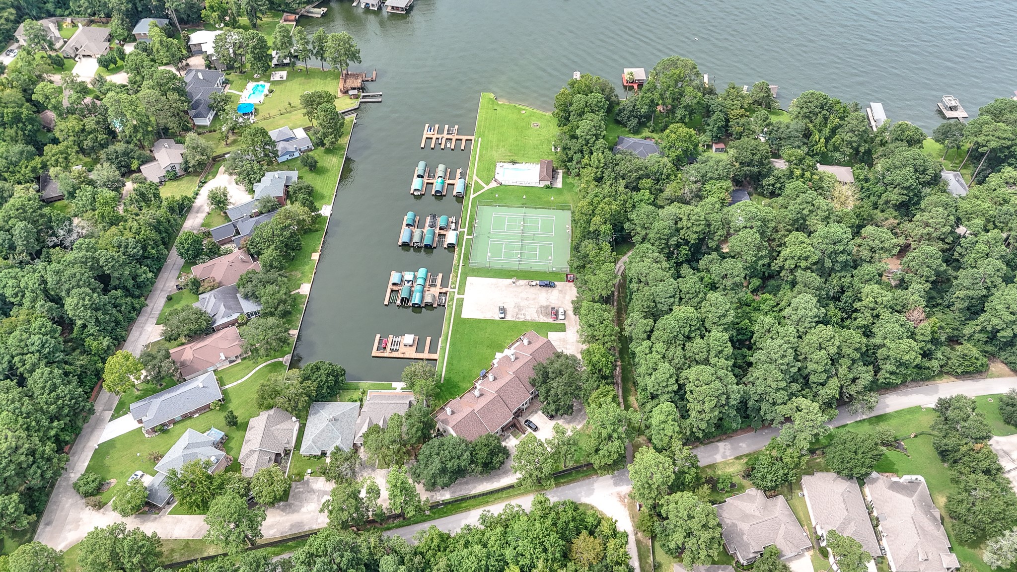 2806 Sunburst Lane Property Photo 10