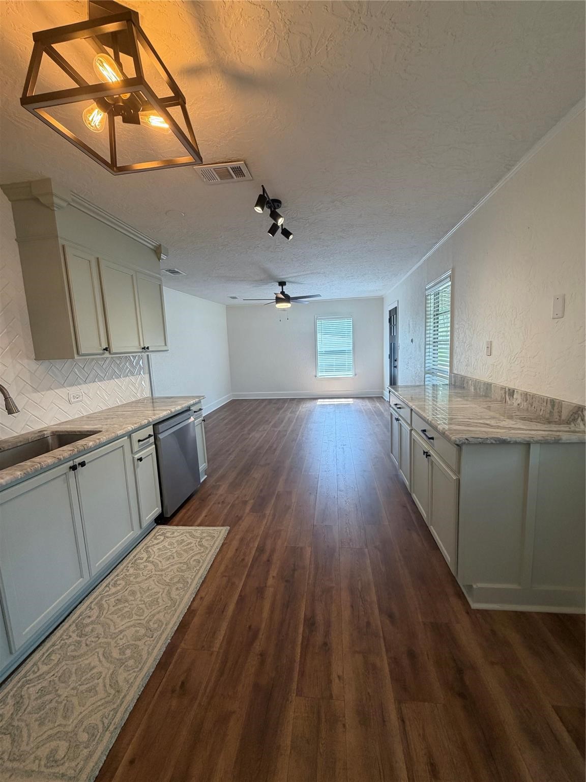 52 Periwinkle Court Property Photo 6