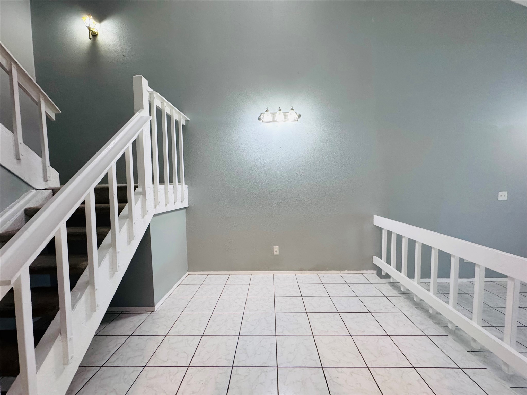 12908 Leader Street 2908 Property Photo 6