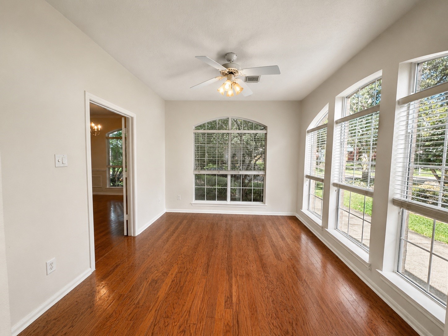 223 Wild Oak Run Property Photo 9