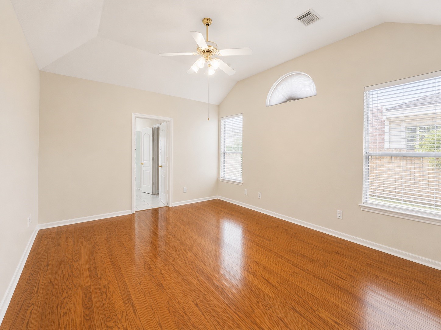 223 Wild Oak Run Property Photo 12