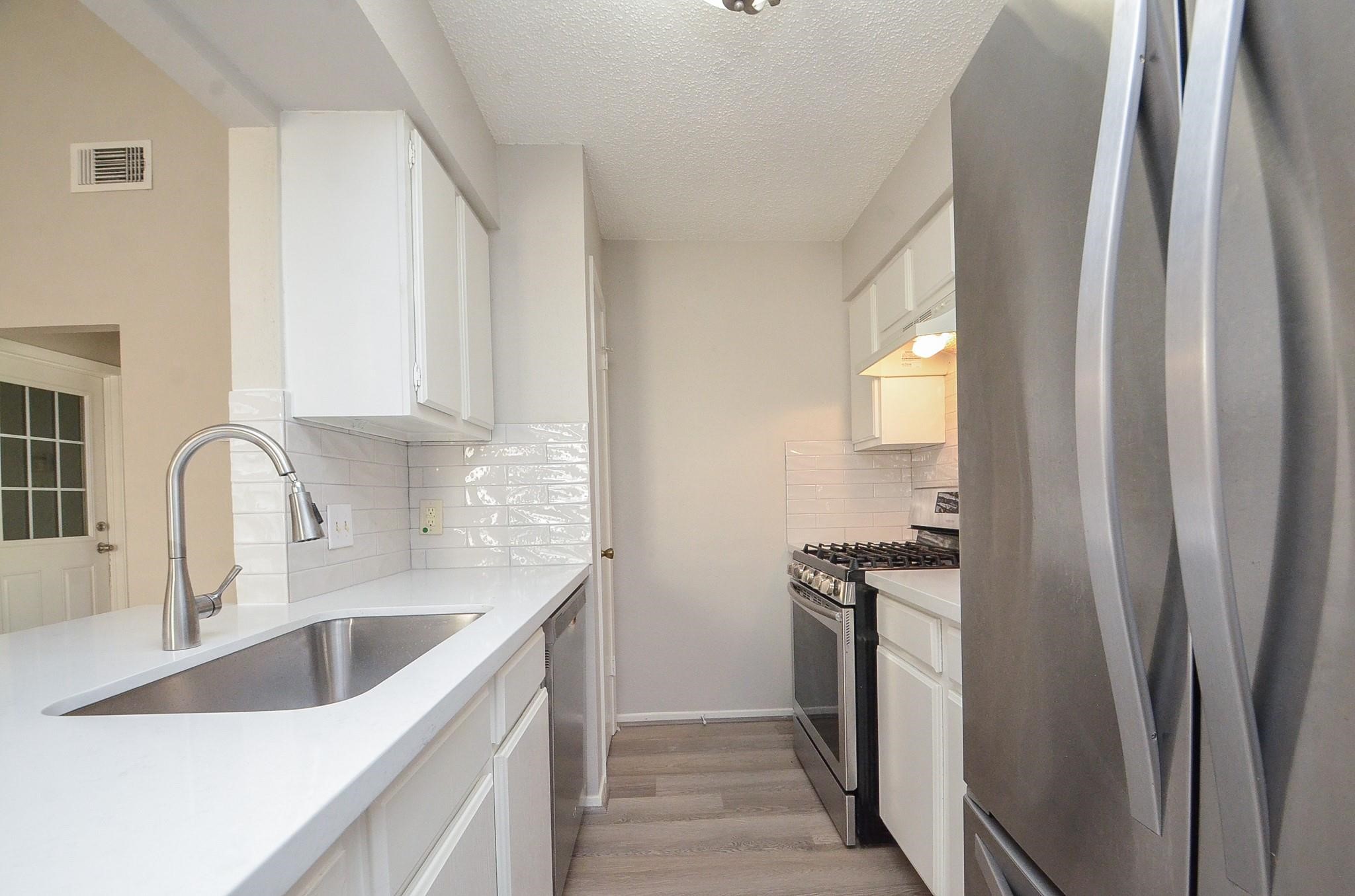 1022 Three Forks Drive Property Photo 2