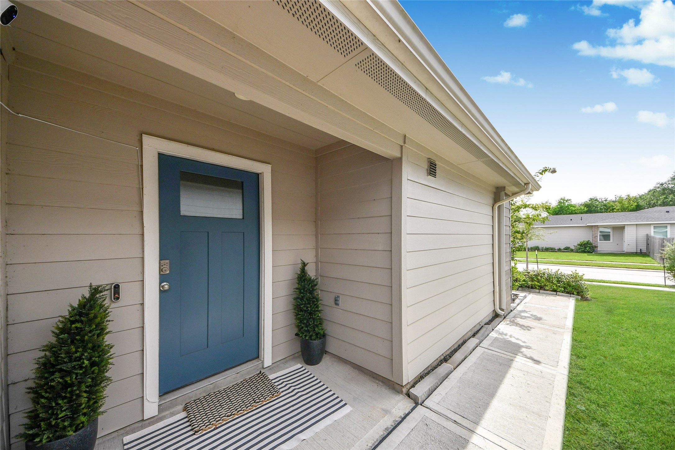 12918 Wempe Way Property Photo 5