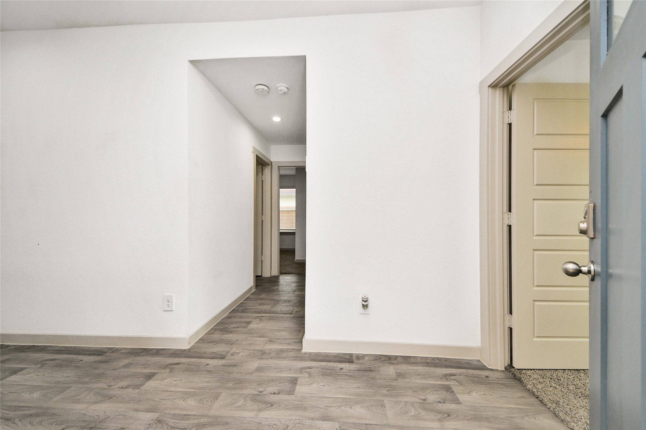 12918 Wempe Way Property Photo 6