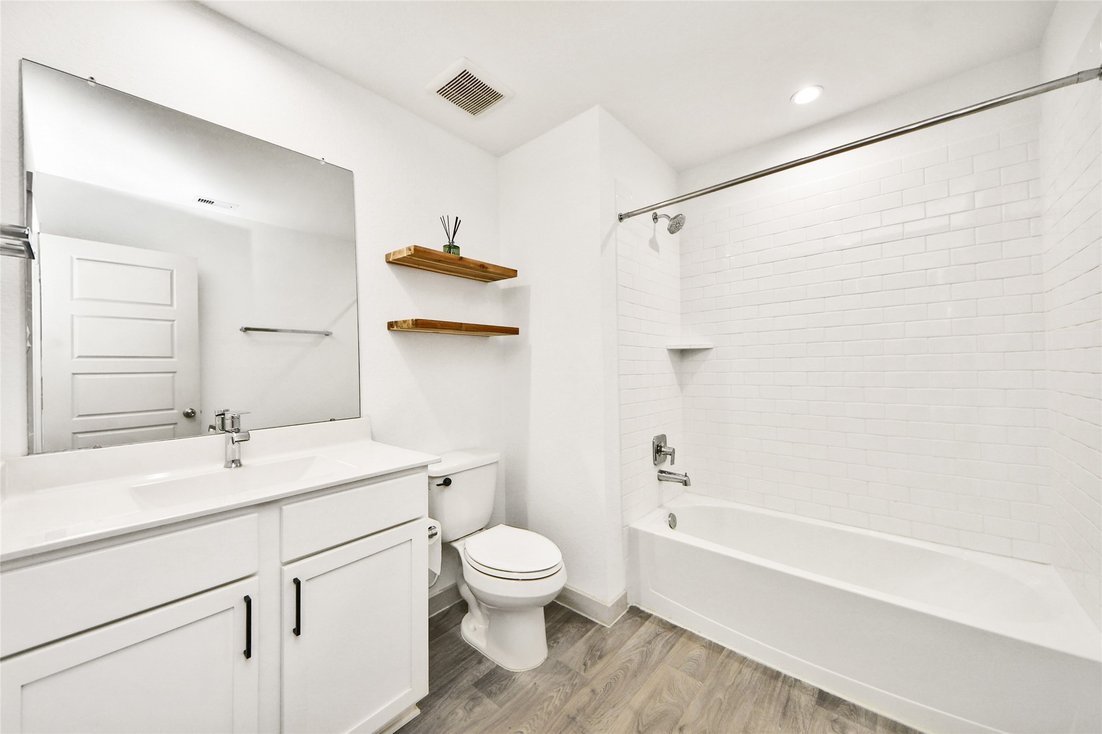 12918 Wempe Way Property Photo 10
