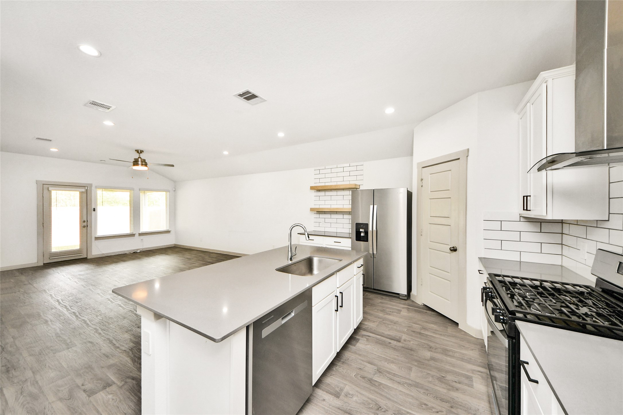 12918 Wempe Way Property Photo 18