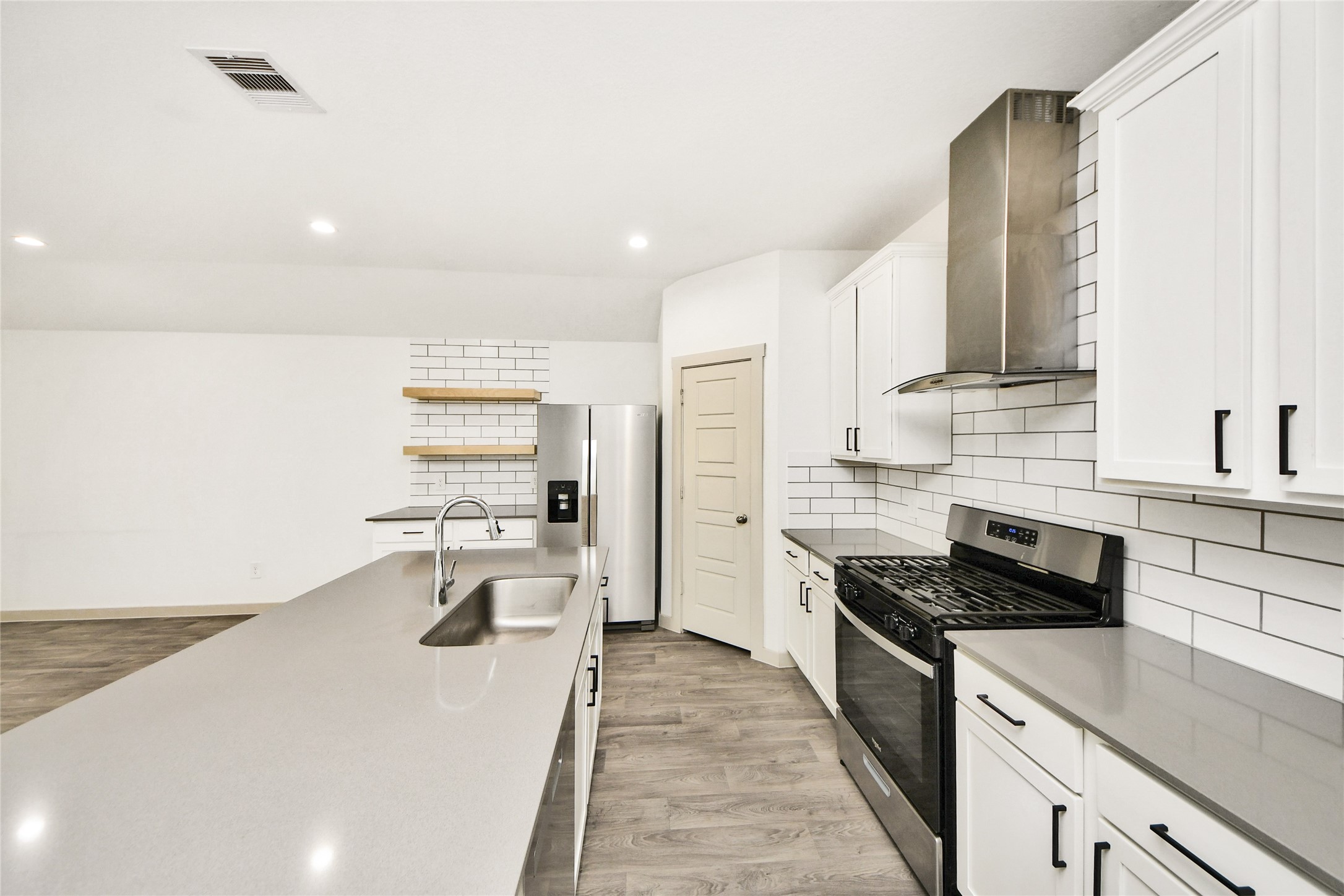 12918 Wempe Way Property Photo 19