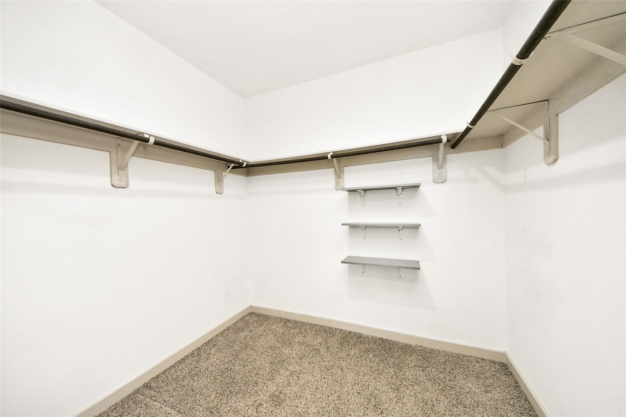 12918 Wempe Way Property Photo 31