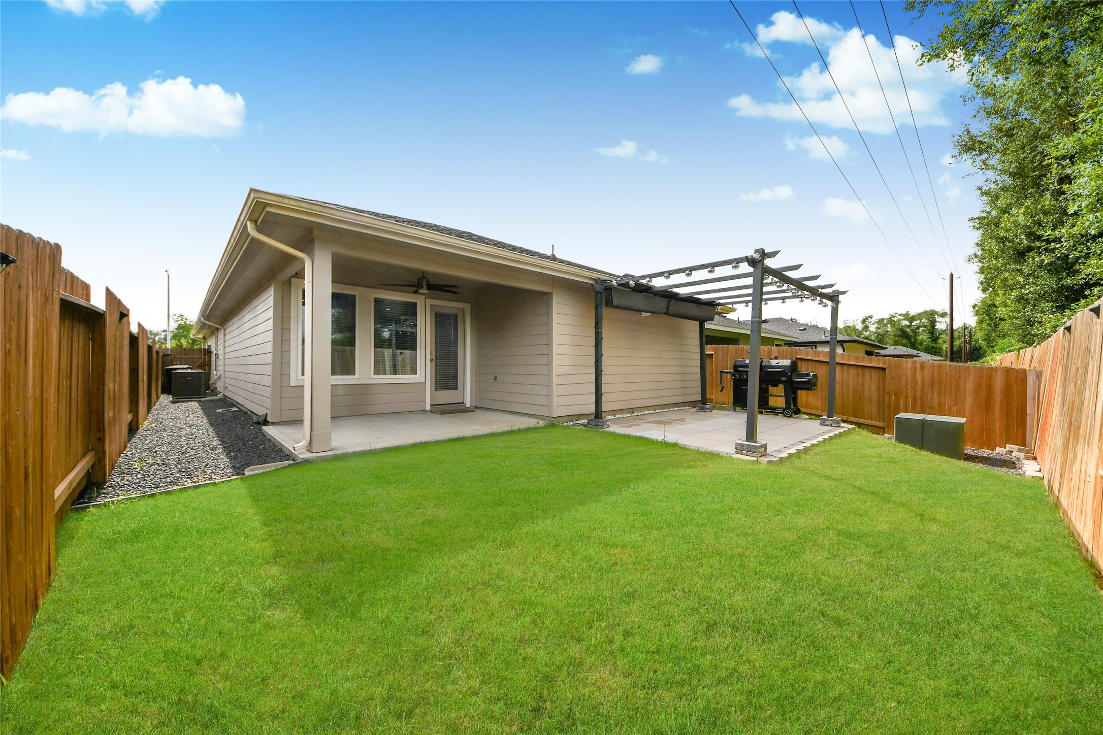 12918 Wempe Way Property Photo 34