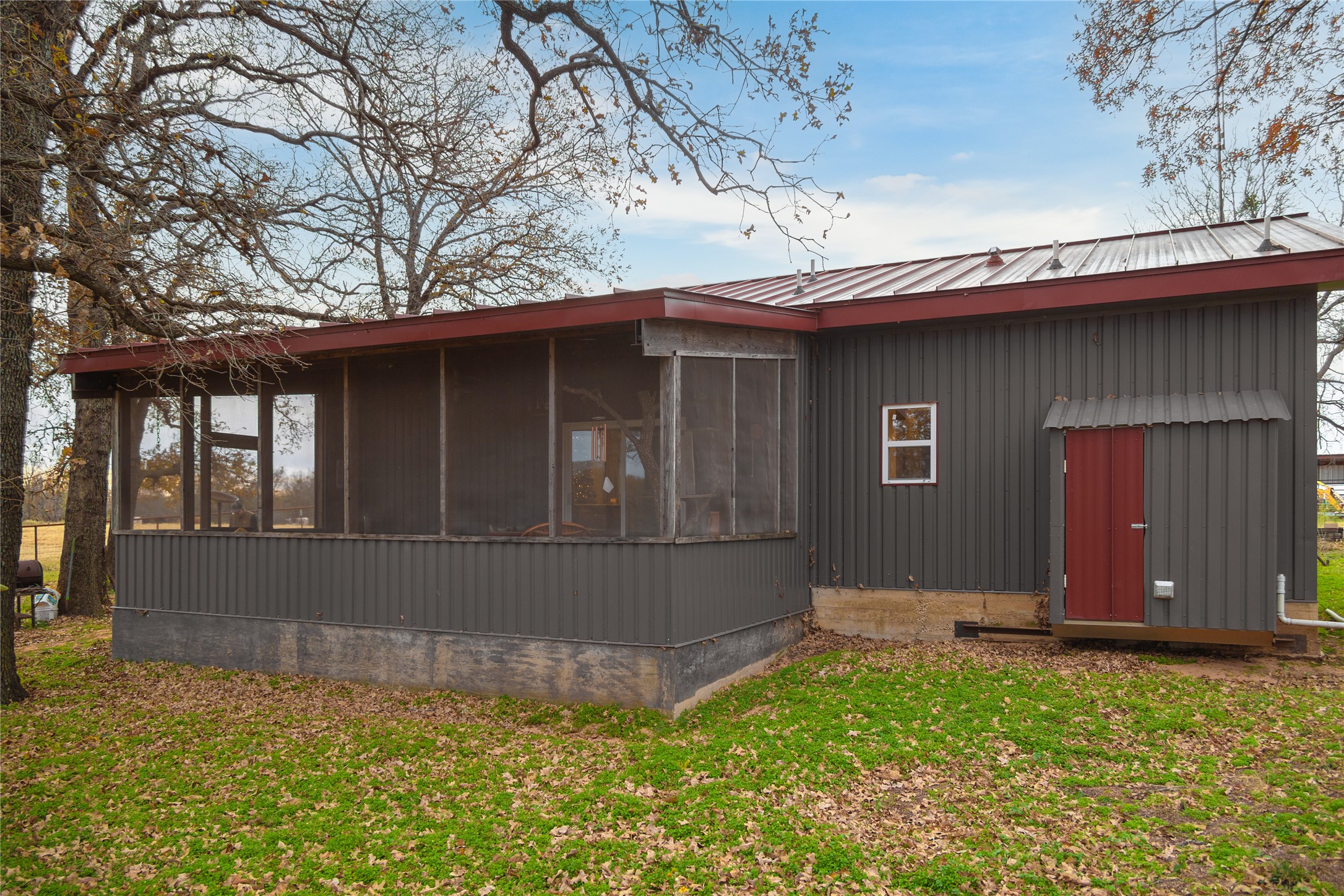 355 County Road 144 Property Photo 24