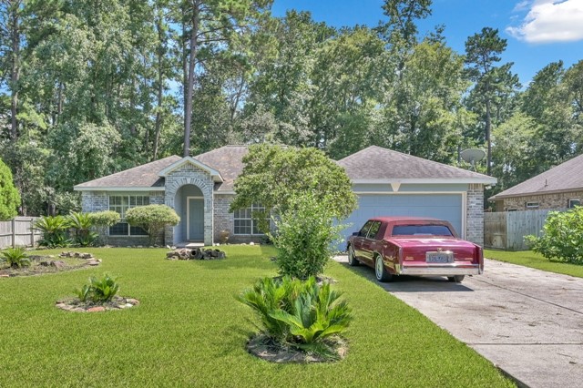 6715 Dillon Drive Property Photo 3