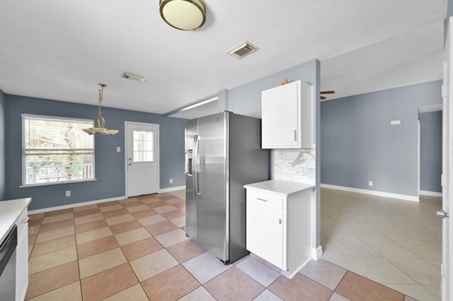 6715 Dillon Drive Property Photo 12