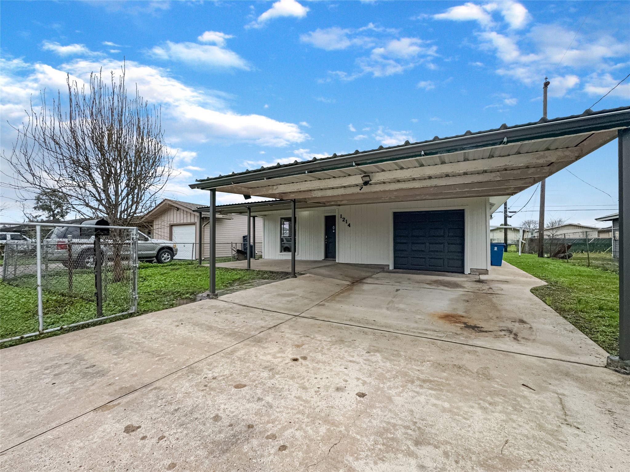 1214 Edward Drive Property Photo 1