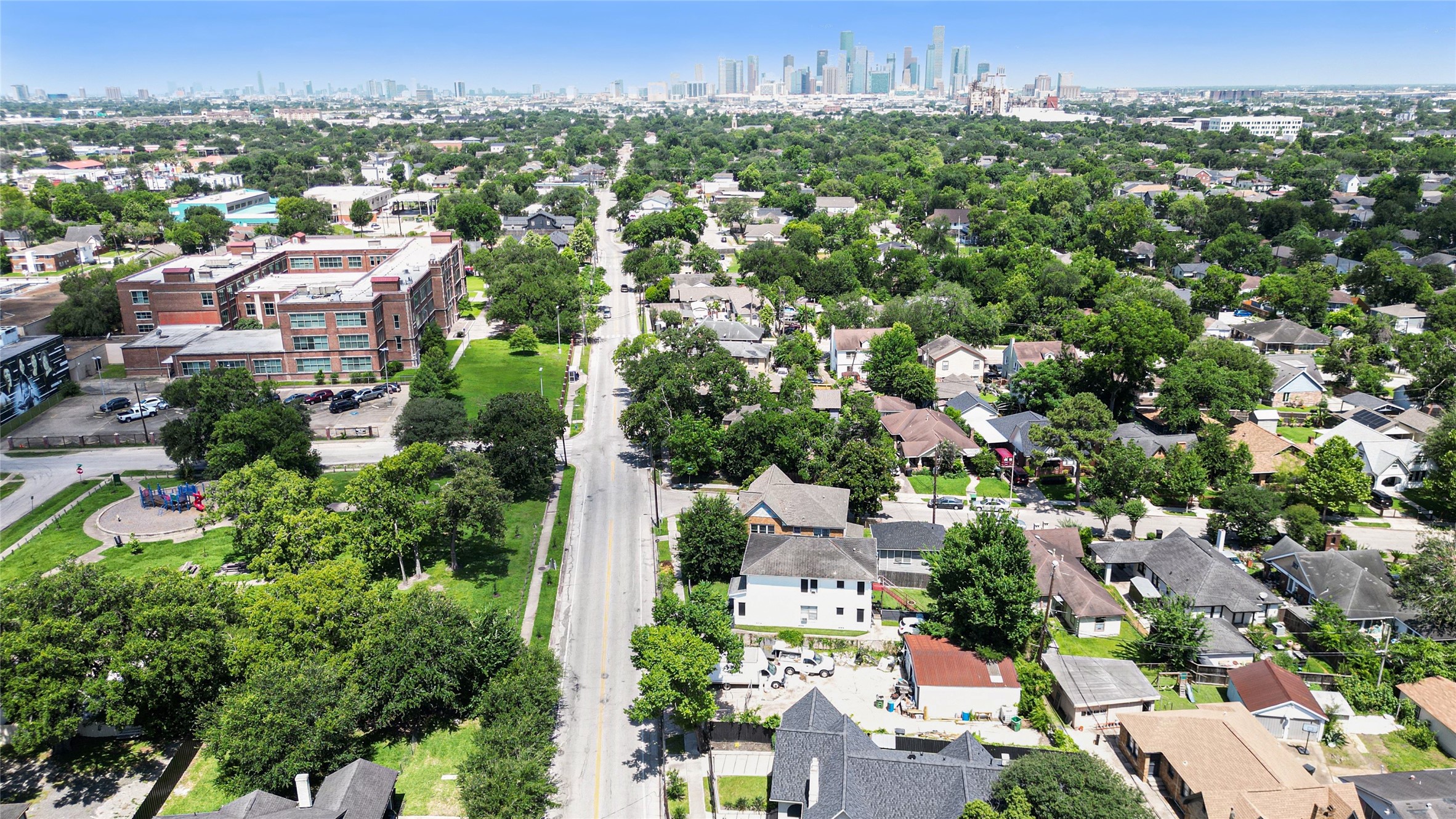 5121 Polk Street Property Photo 34