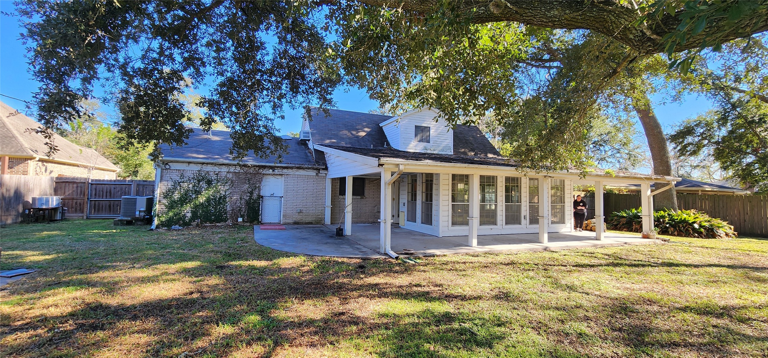 5312 Palm Drive Property Photo 3