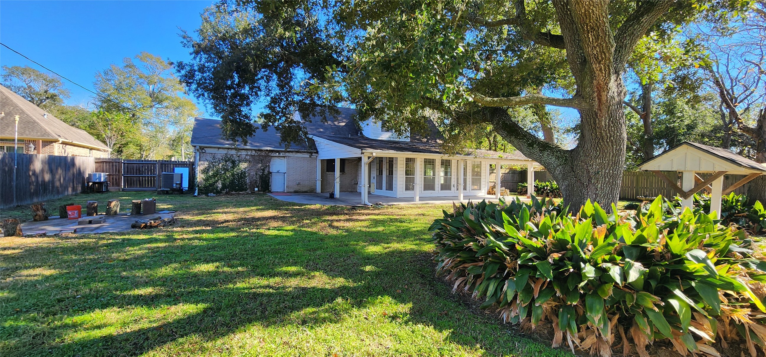 5312 Palm Drive Property Photo 6