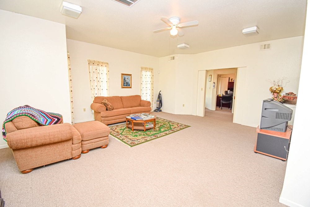 576 Ellen Powell Dr Property Photo 7