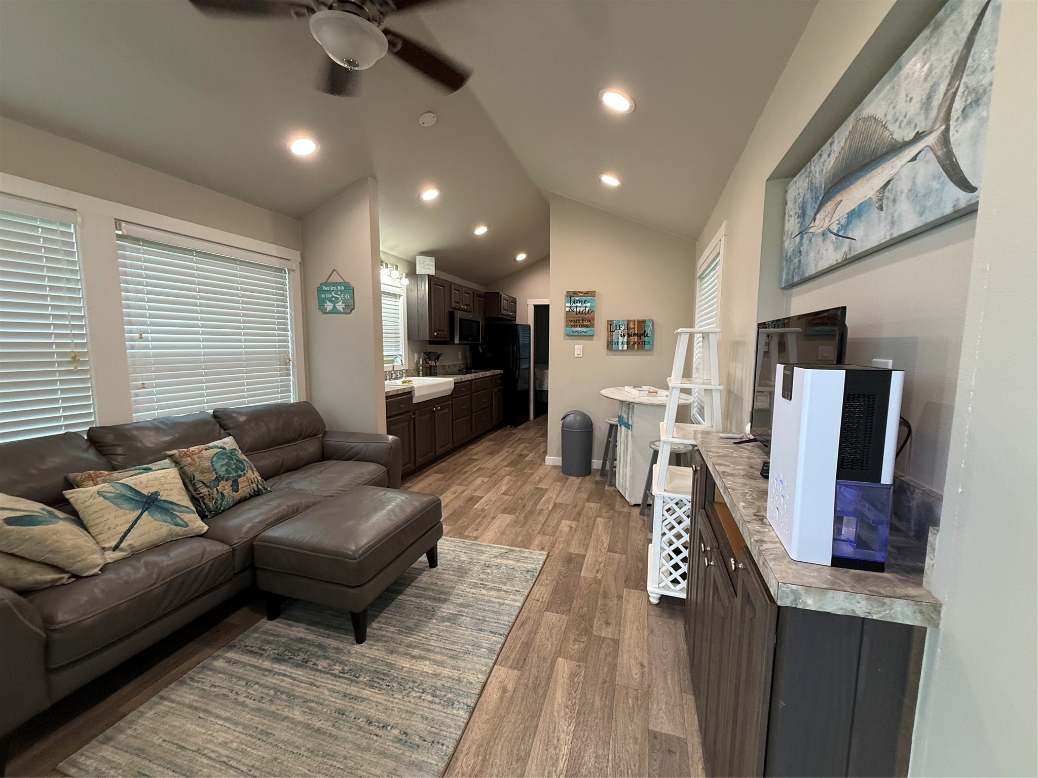4806 Palm Property Photo 2
