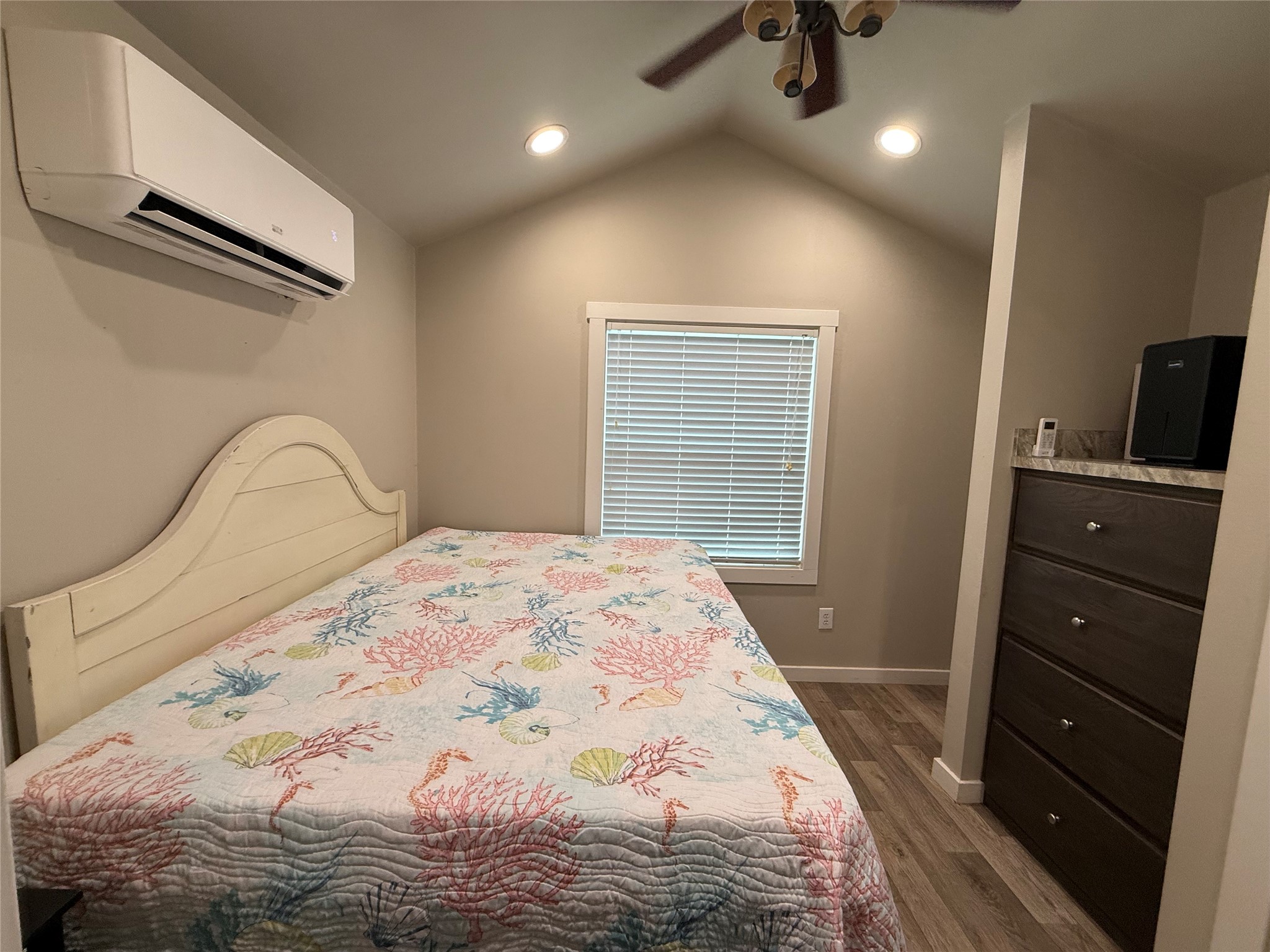 4806 Palm Property Photo 3