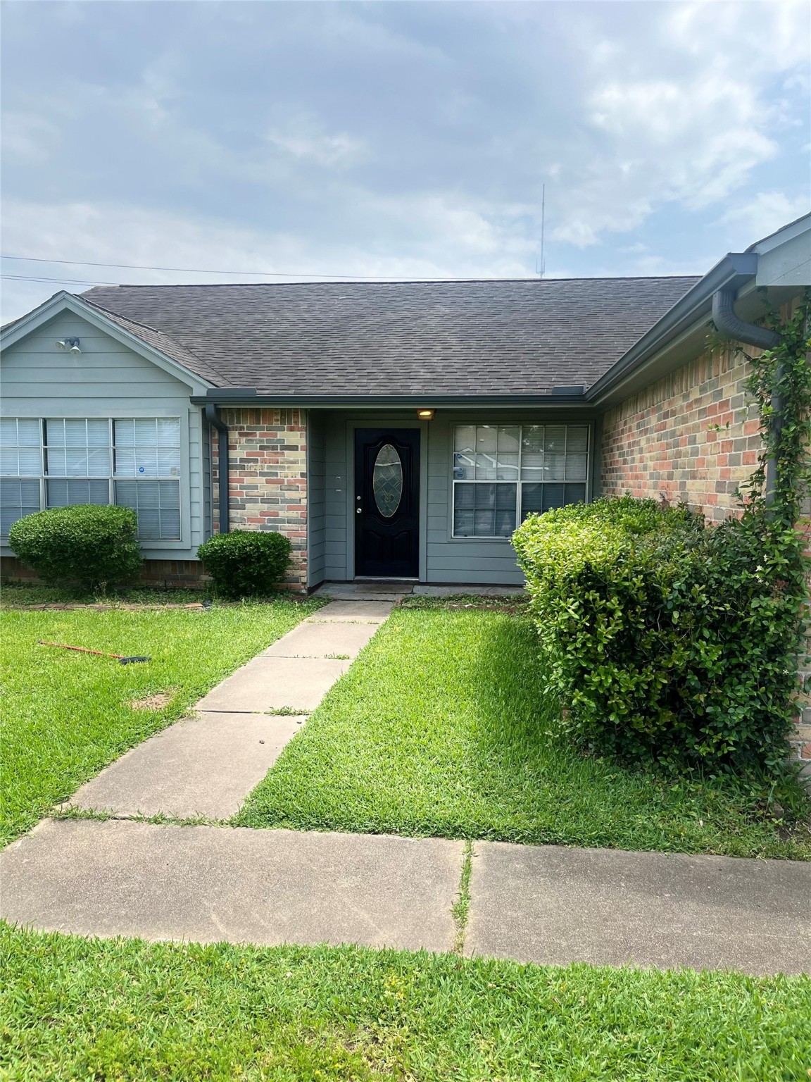 2530 Edgedale Drive Property Photo