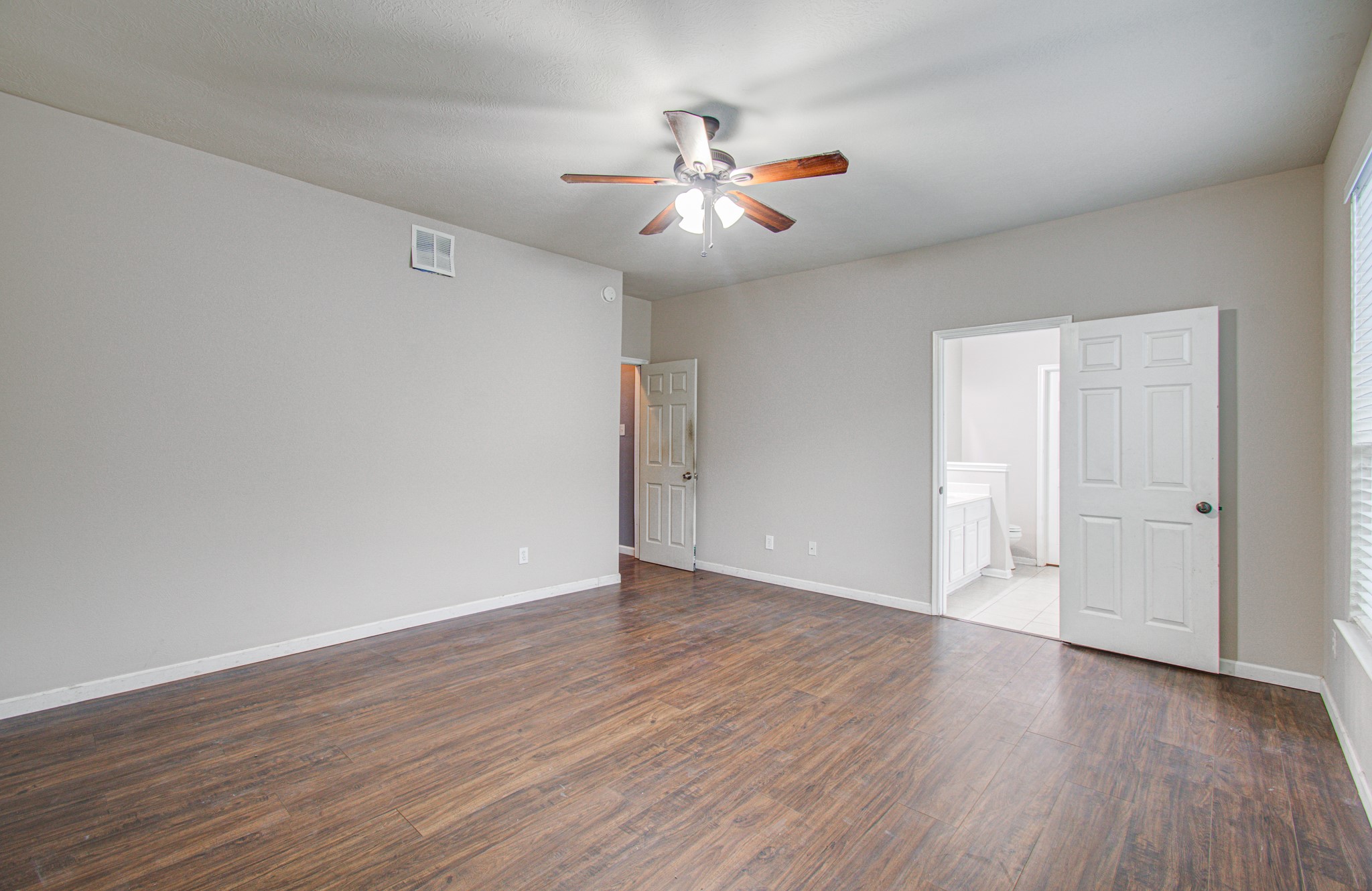 7106 Still Haven Drive Property Photo 10