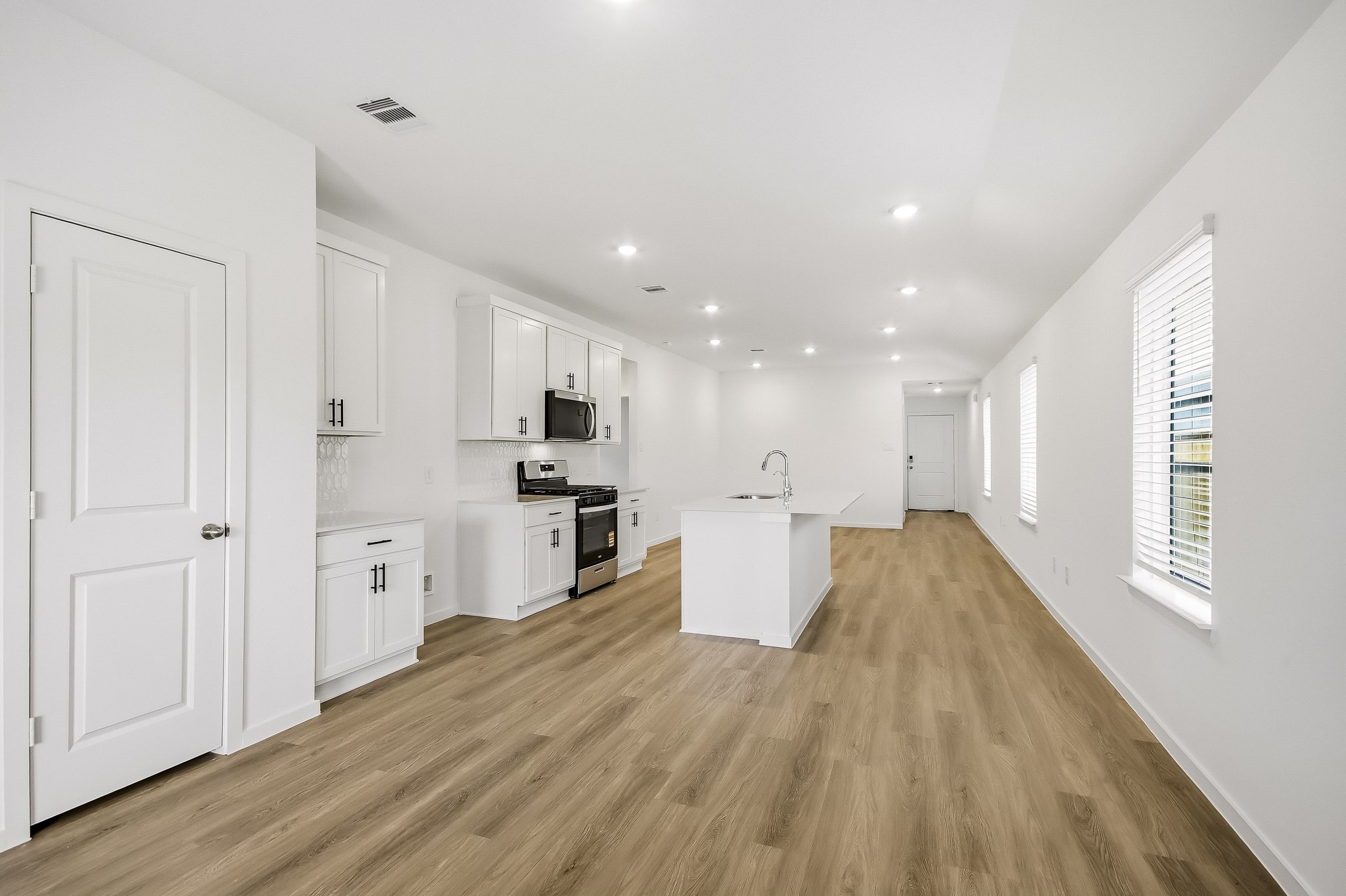 20310 Stroker Pass Road Property Photo 6