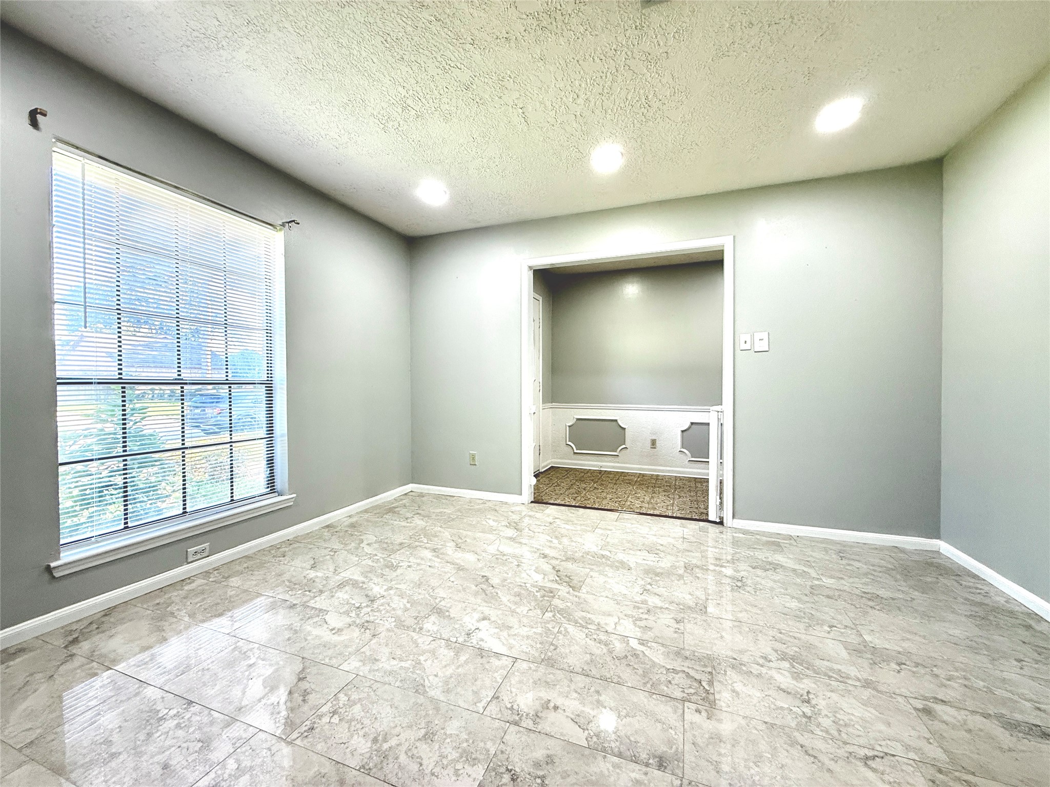 9002 Sabastian Drive Property Photo 6
