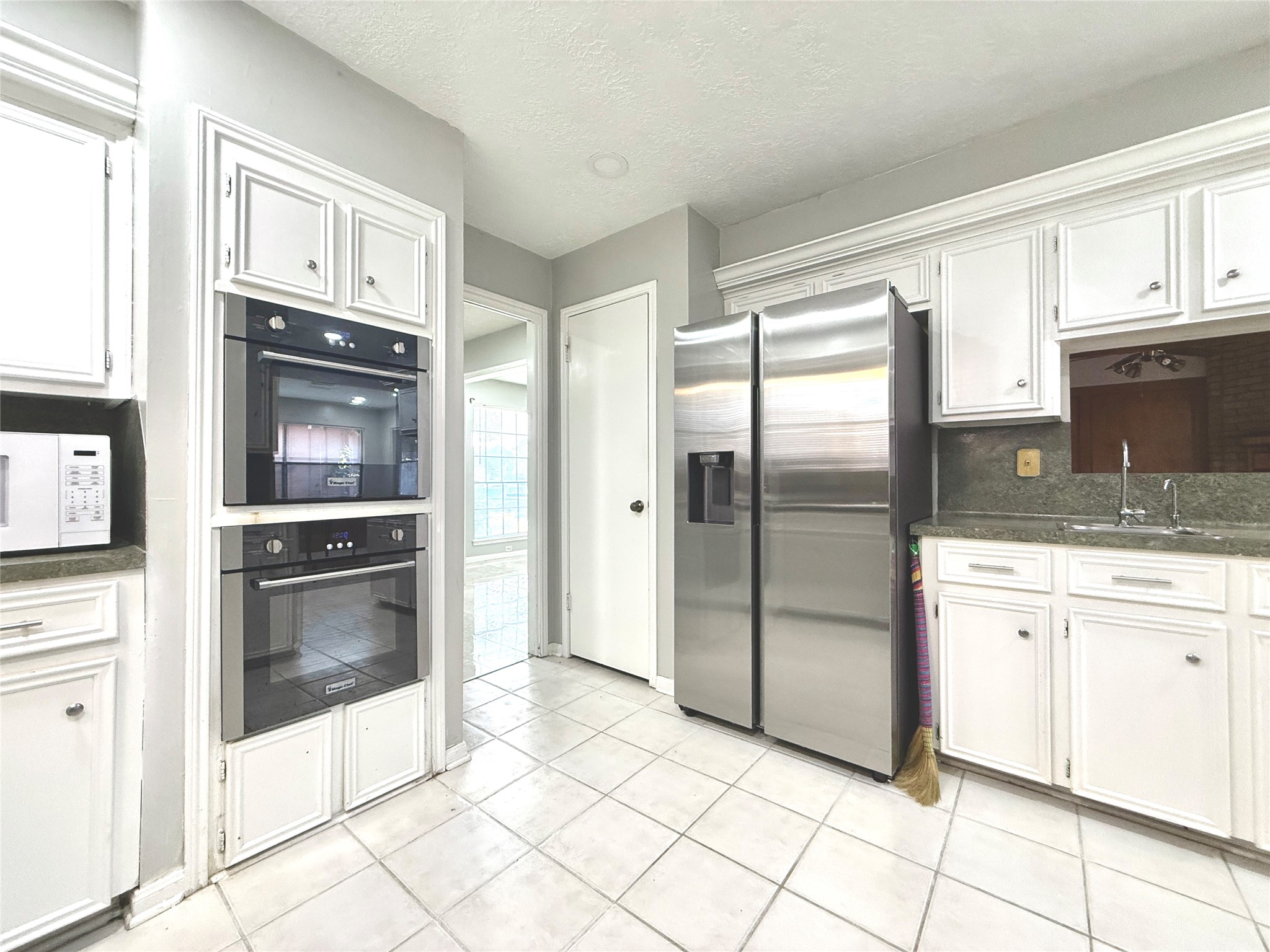 9002 Sabastian Drive Property Photo 10