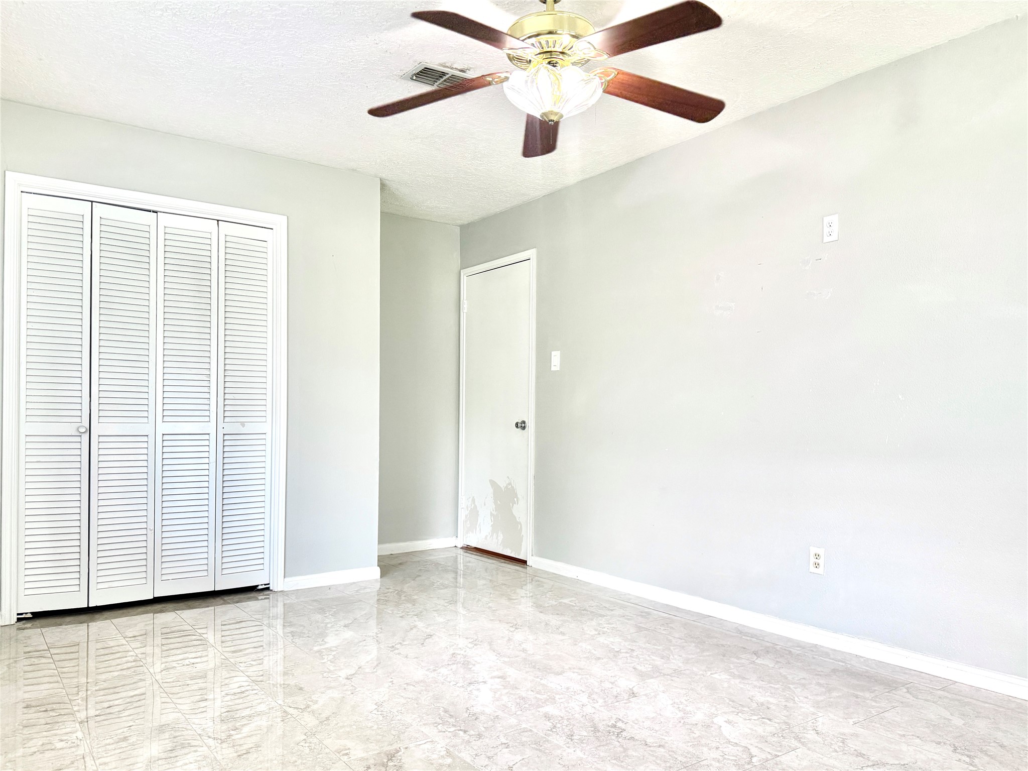9002 Sabastian Drive Property Photo 16