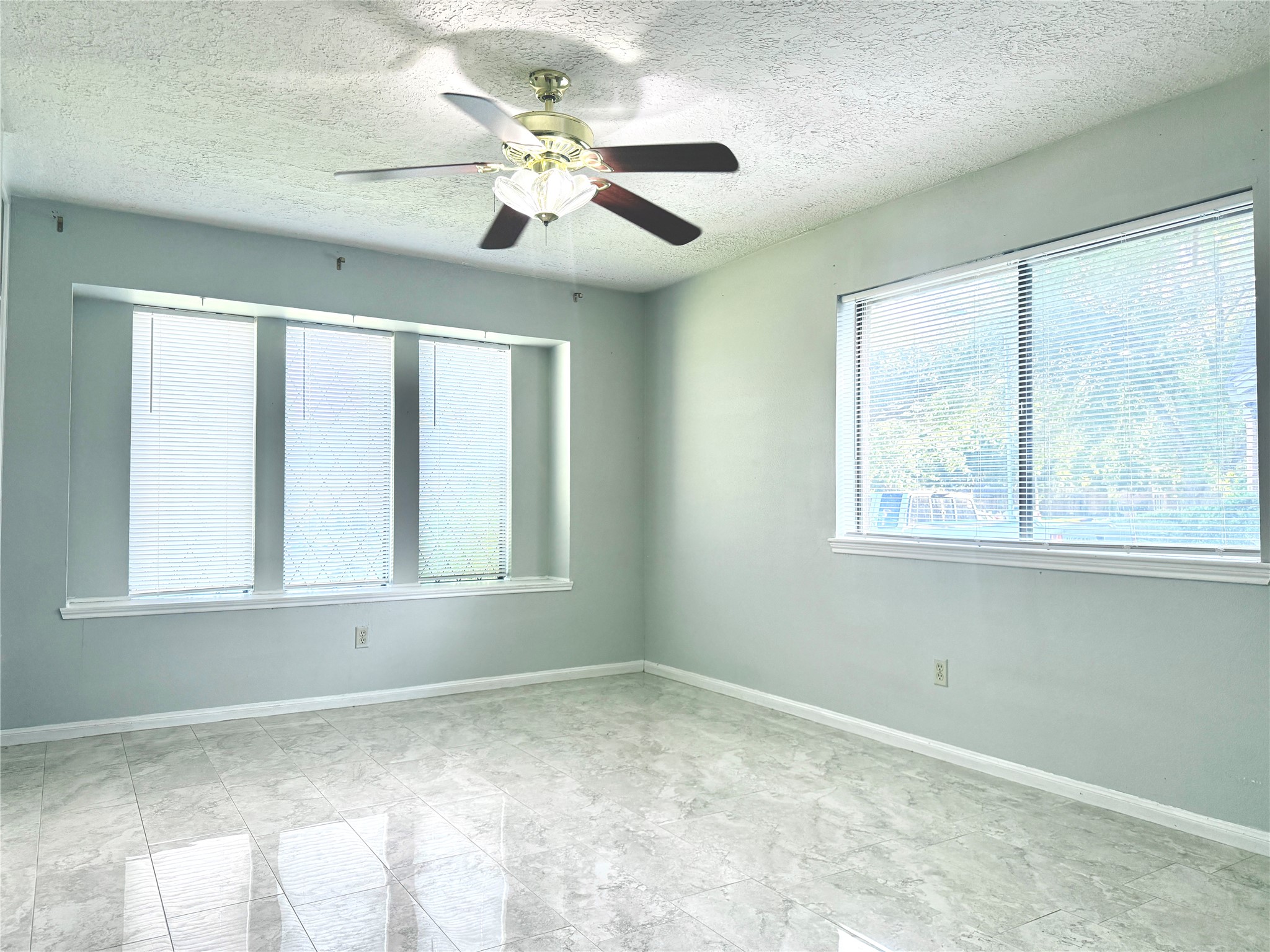 9002 Sabastian Drive Property Photo 17