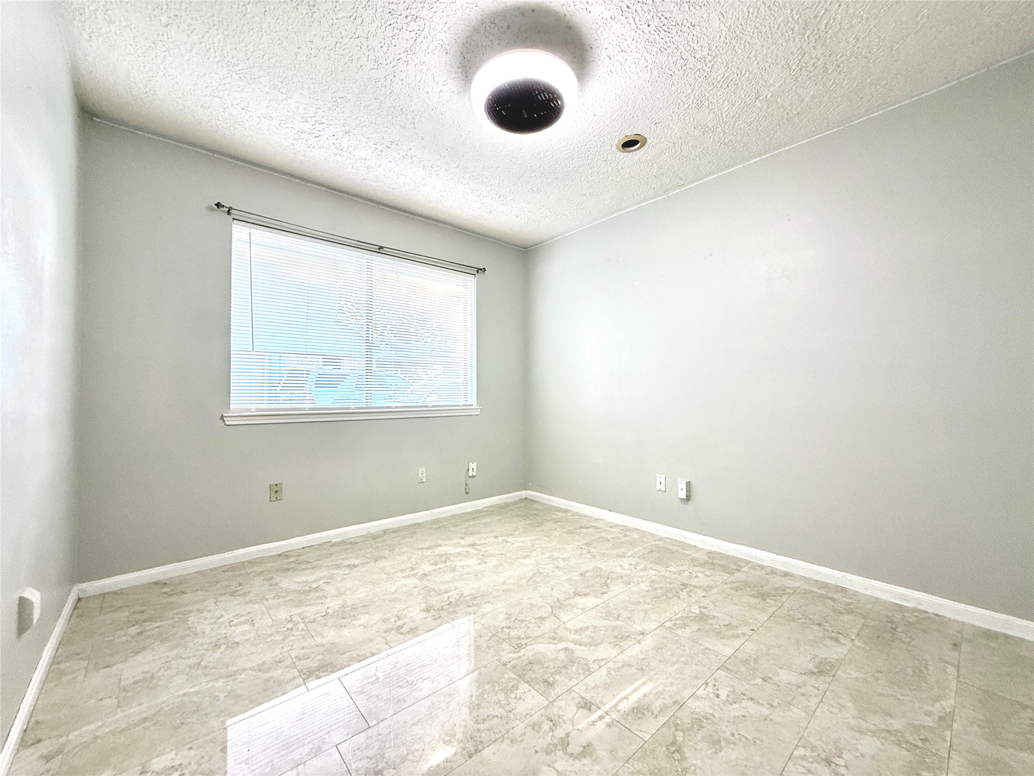 9002 Sabastian Drive Property Photo 20