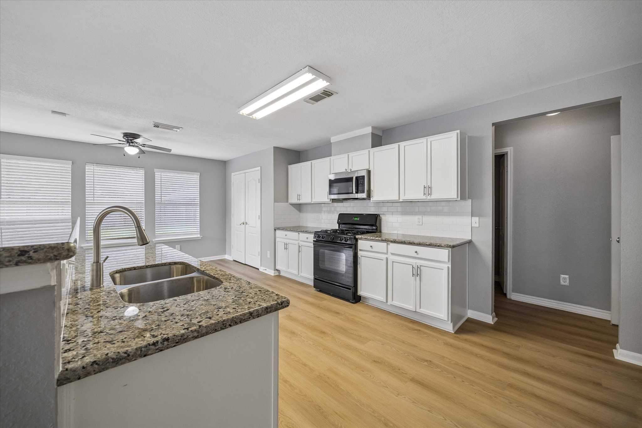 1258 Chalk Rock Drive Property Photo 6