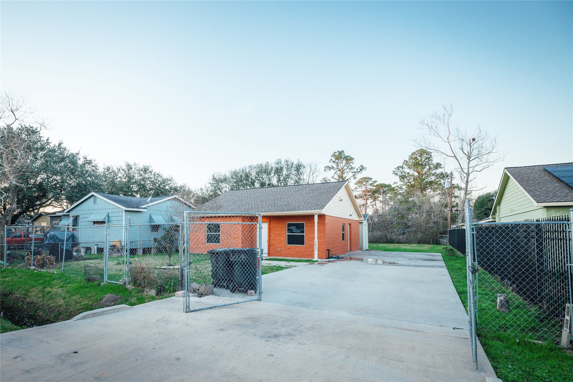 5617 Schutz Street Property Photo 18